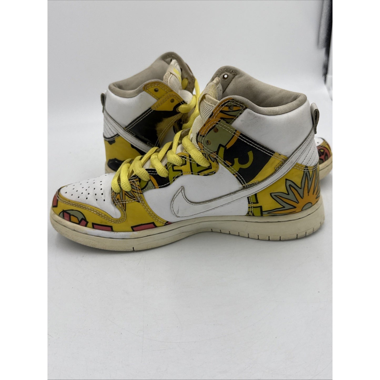 Size 7 - Nike Dunk Premium SB QS High De La Soul