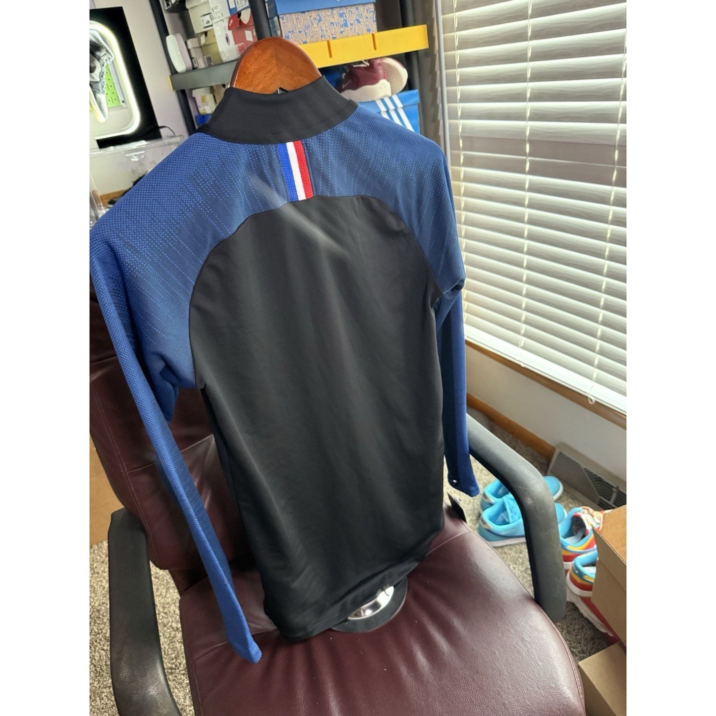 Size Xsmall Jordan PSG Long Sleeve Shirt