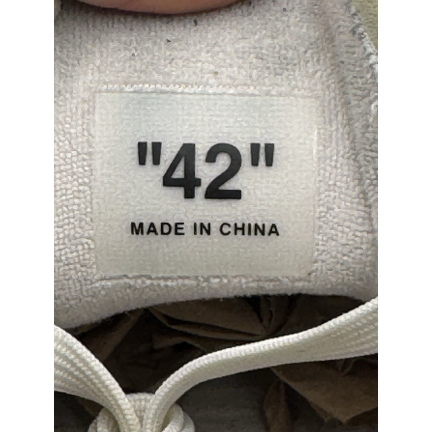 Size EU 42 US 9 Off-White Out Of The Office