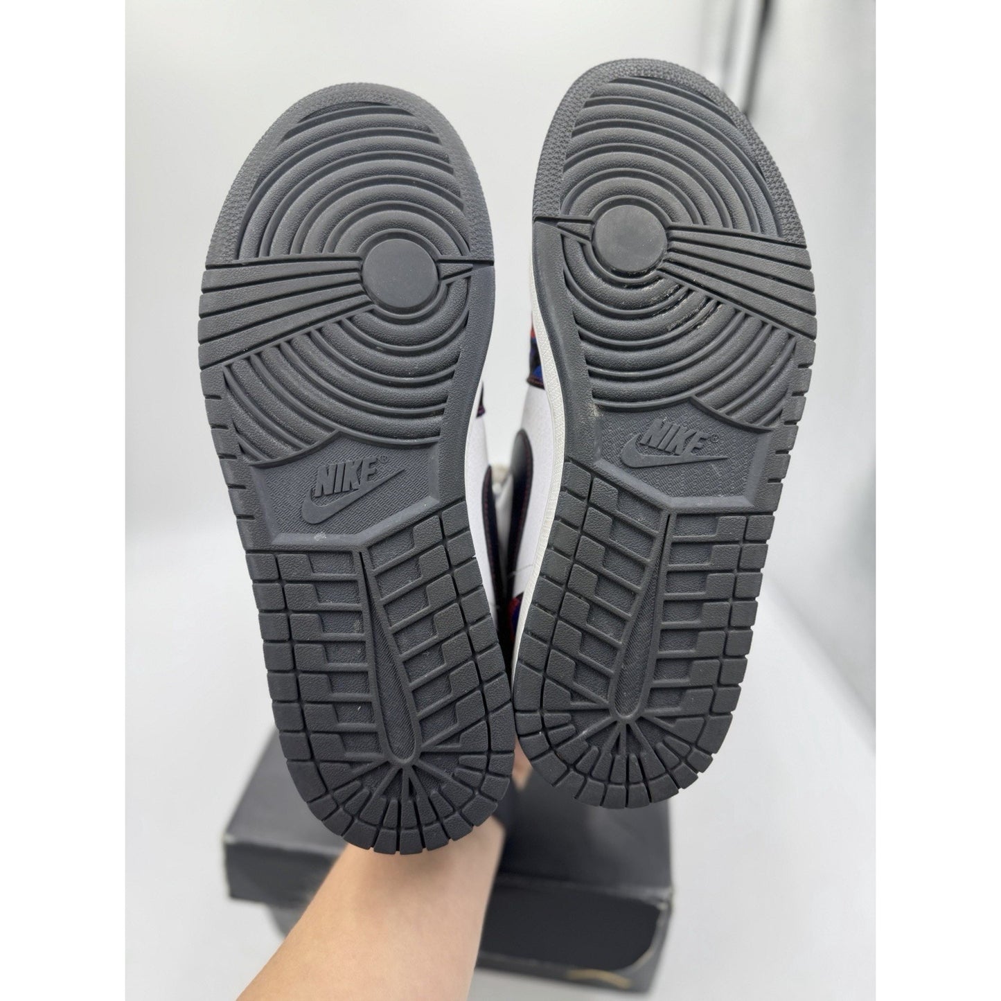 Size 10.5 - Air Jordan 1 SE Low Nothing But Net