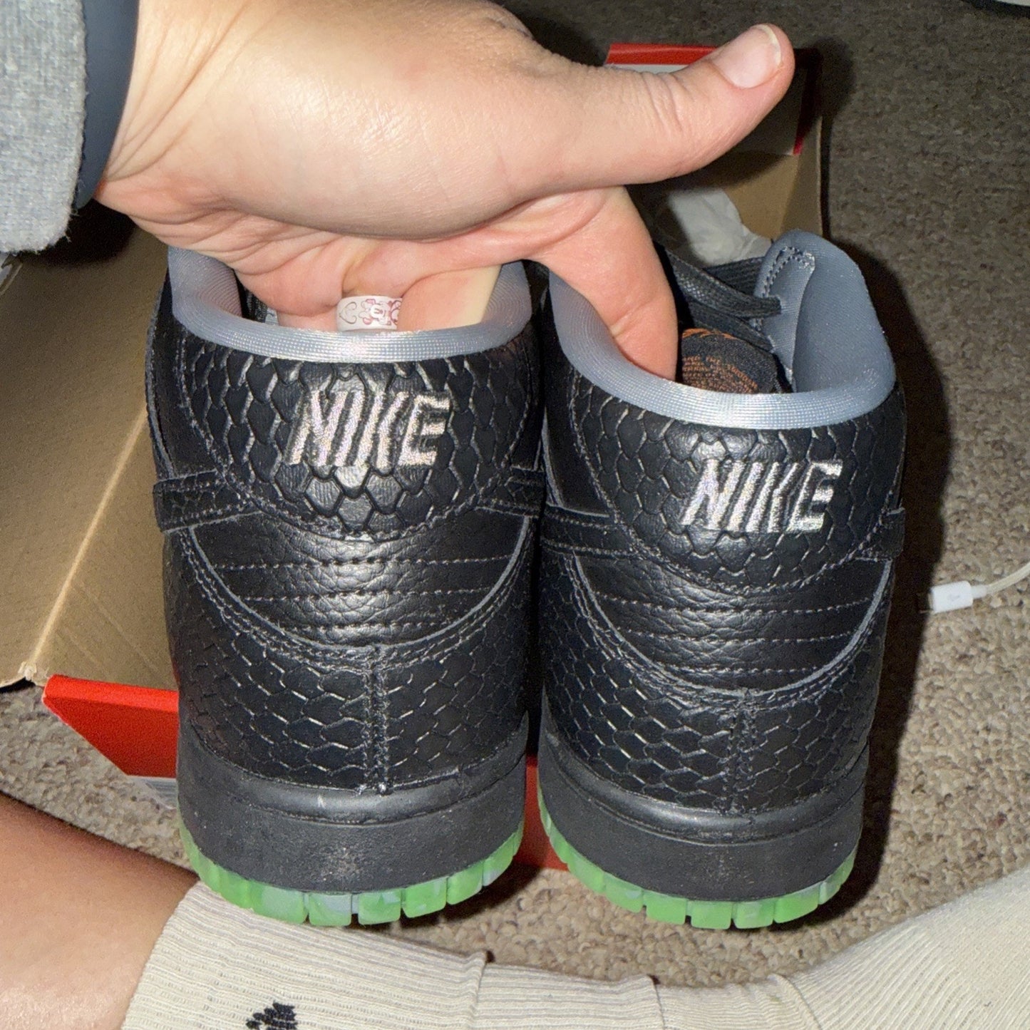 Size 10.5-Mens Nike Dunk Premium Mid Halloween Headless Horseman Shoes