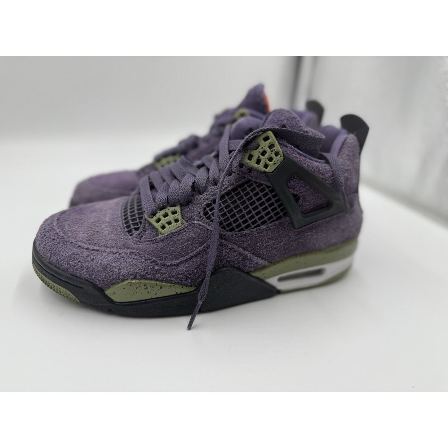 Size 8 - Jordan 4 Retro Mid Canyon Purple W NBS386