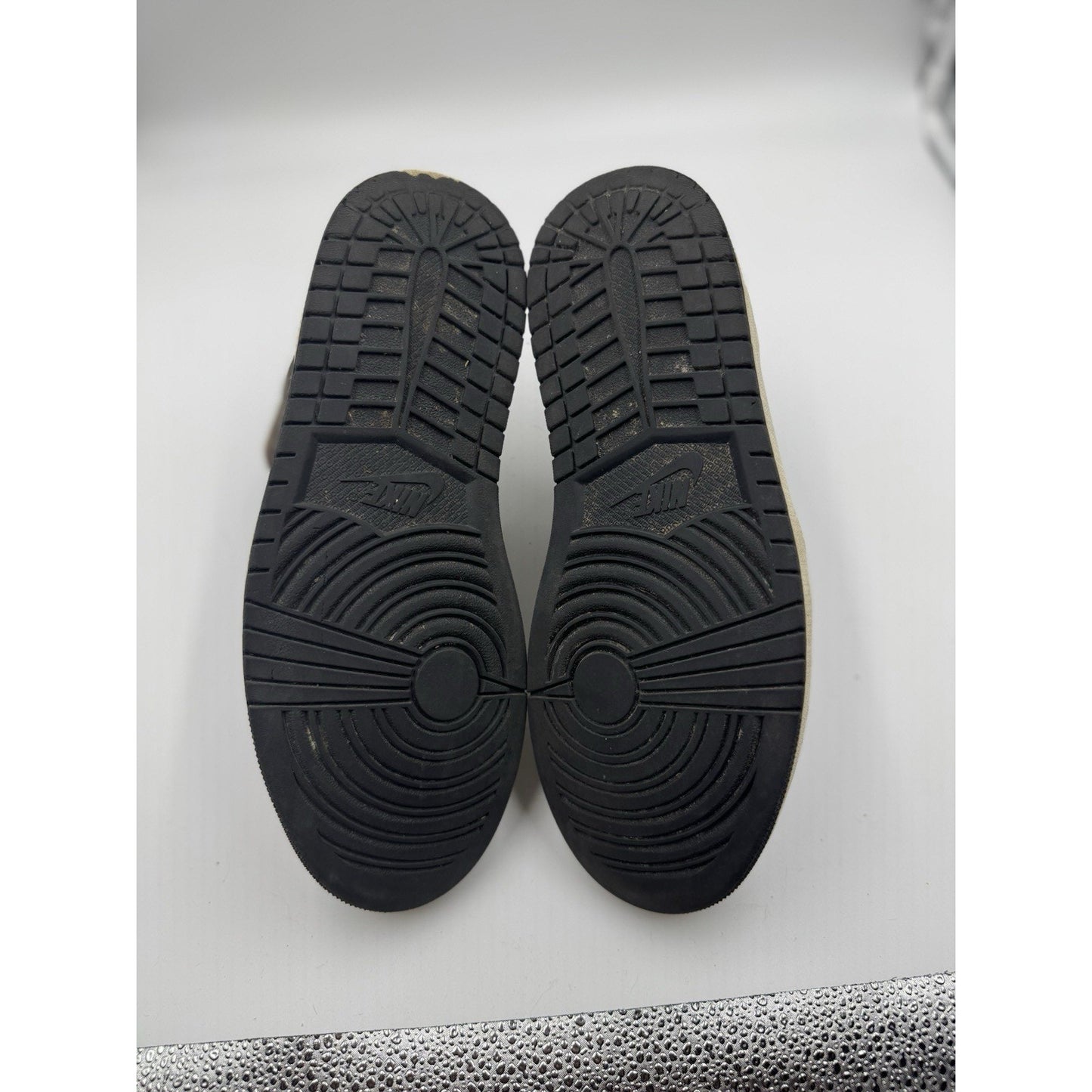 Size 8 - Air Jordan 1 SE Mid Dark Chocolate NBS262