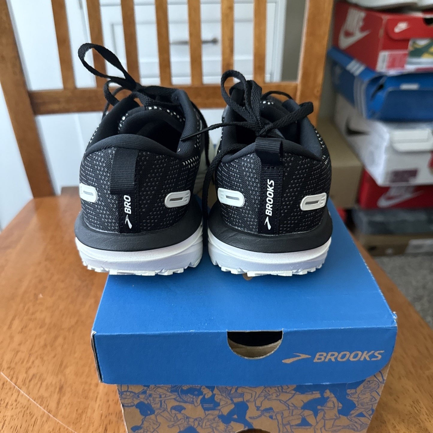 size 6 Brooks Energize Neutral BS196