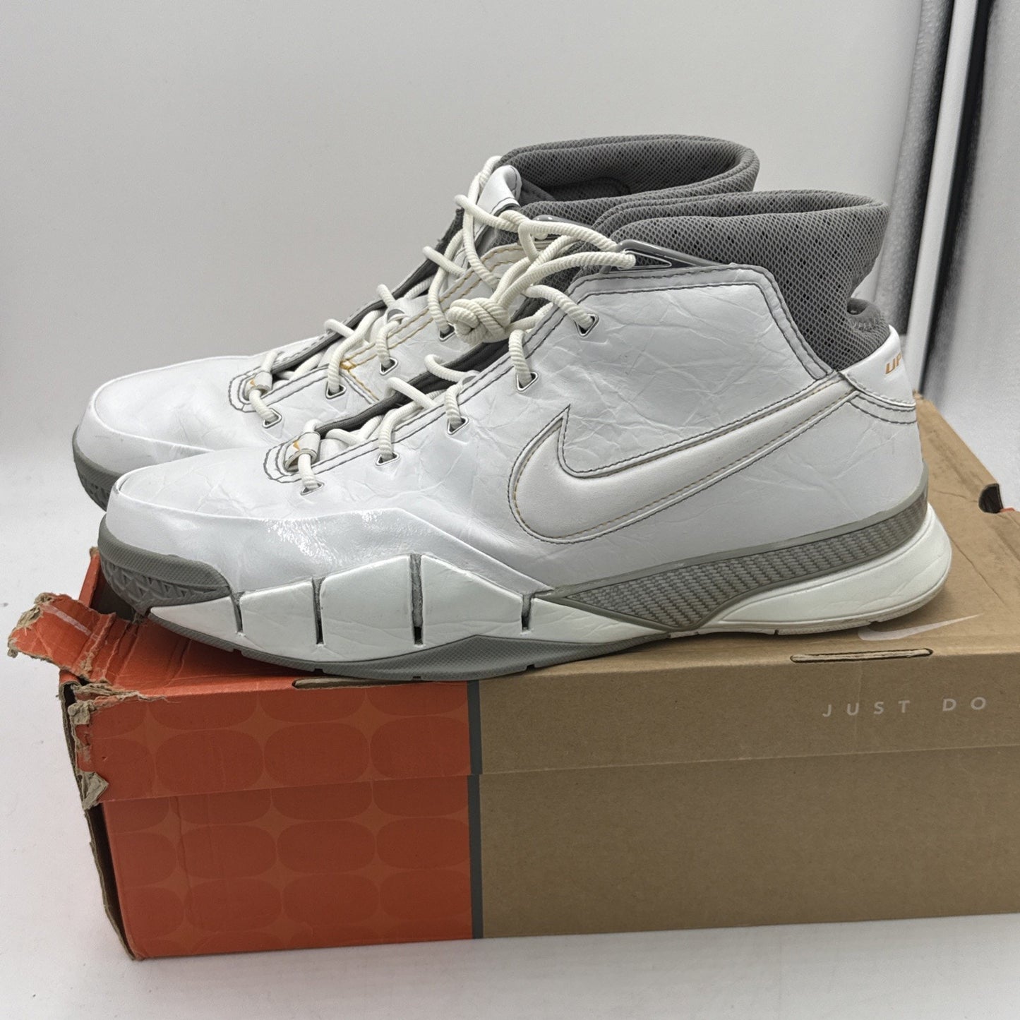 Size 12 - Nike Zoom Kobe 1 White Shark