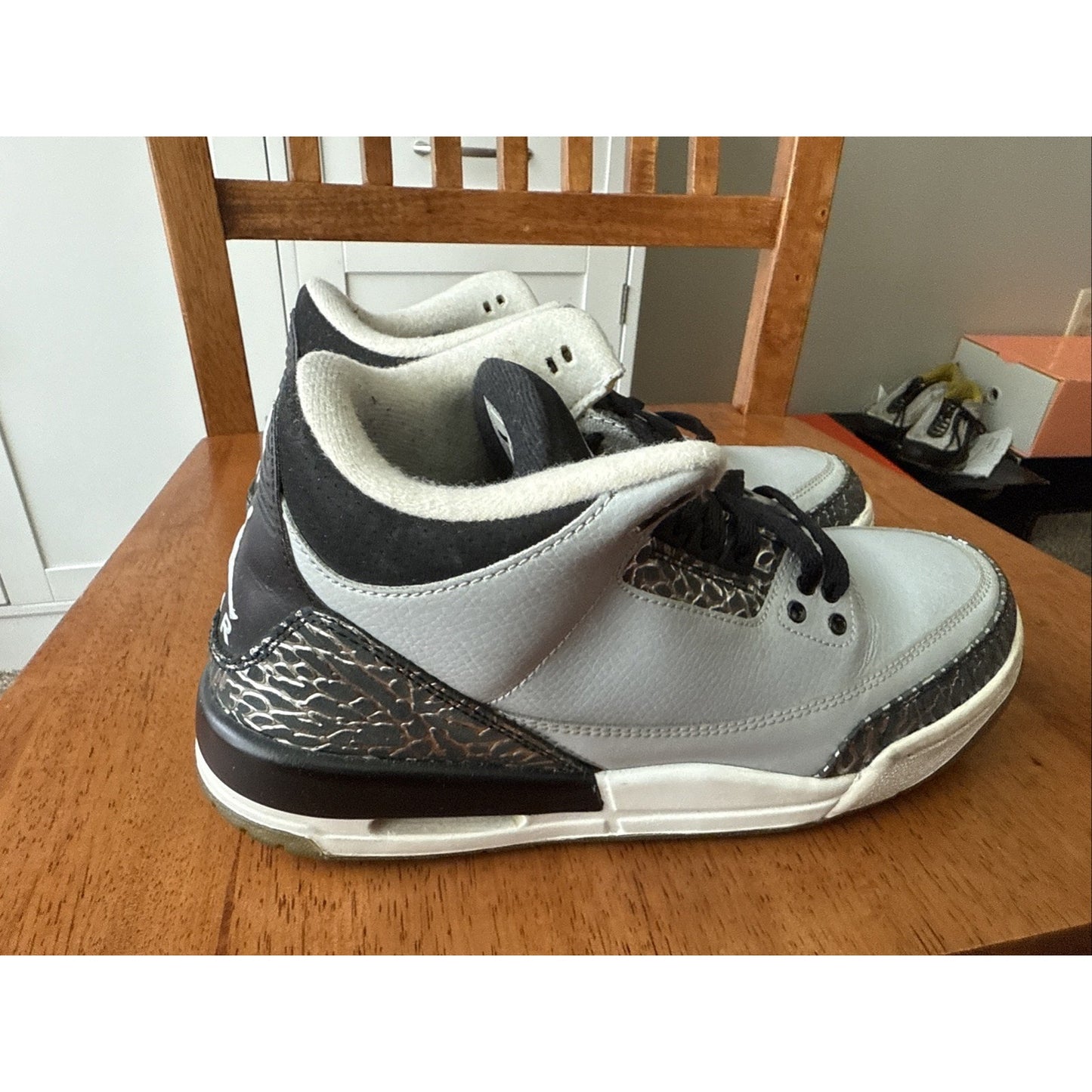 Size 6.5y Jordan 3 Retro Wolf Grey 398614-004 BS247