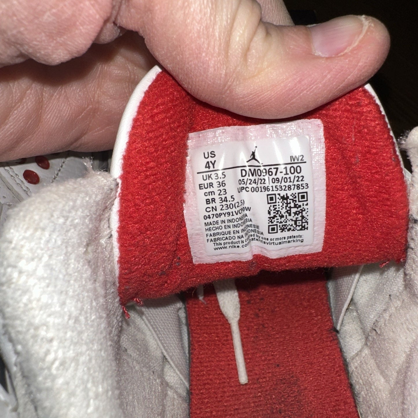 Air Jordan (GS) 3 Retro "WHITE CEMENT REIMAGINED" 2023 - Size 4Y - dm0967 100 ..