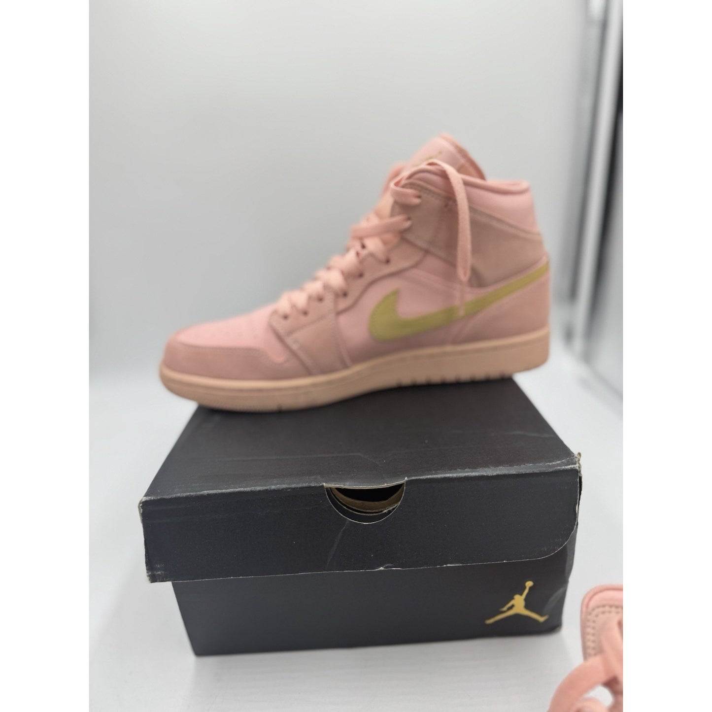 Size 9 - Air Jordan 1 Mid Coral Gold