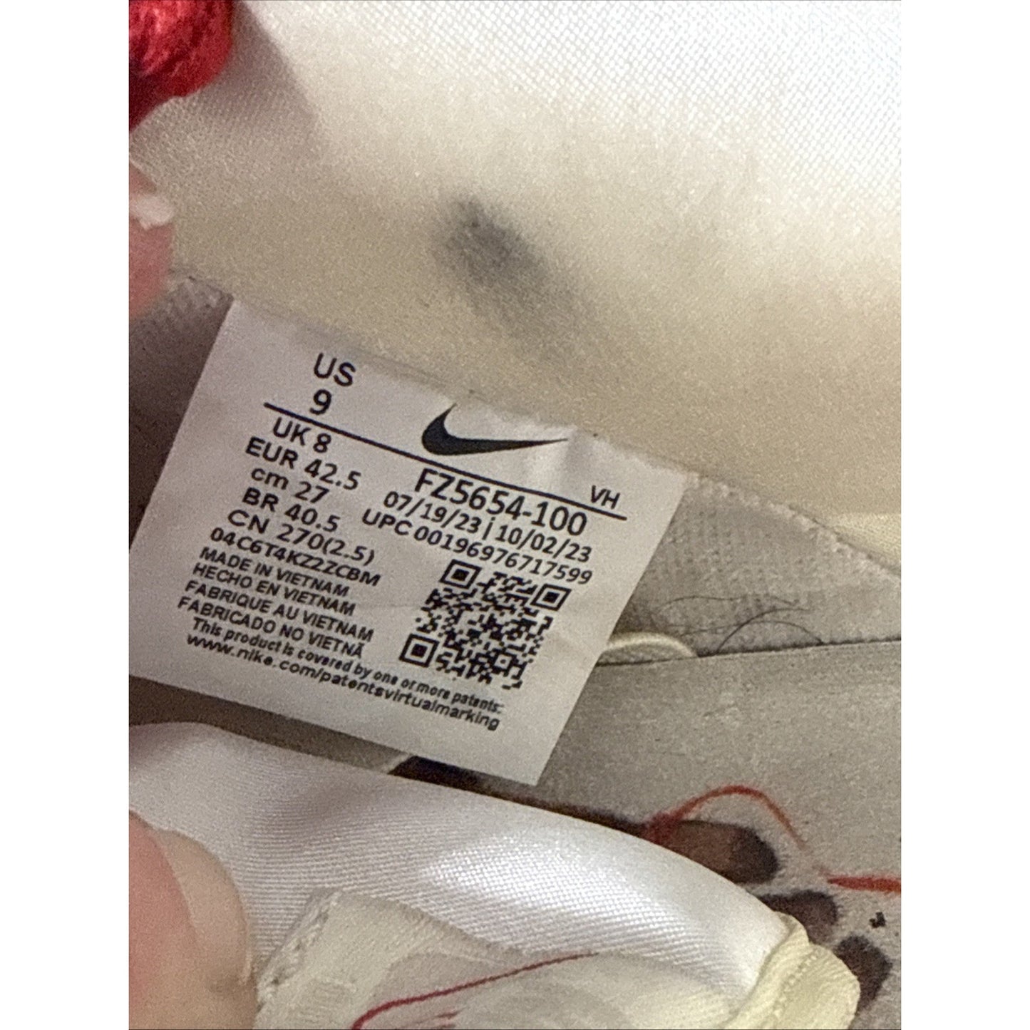 Size 9 - Nike Dunk Premium SB Low City of Love Collection - Light Bone