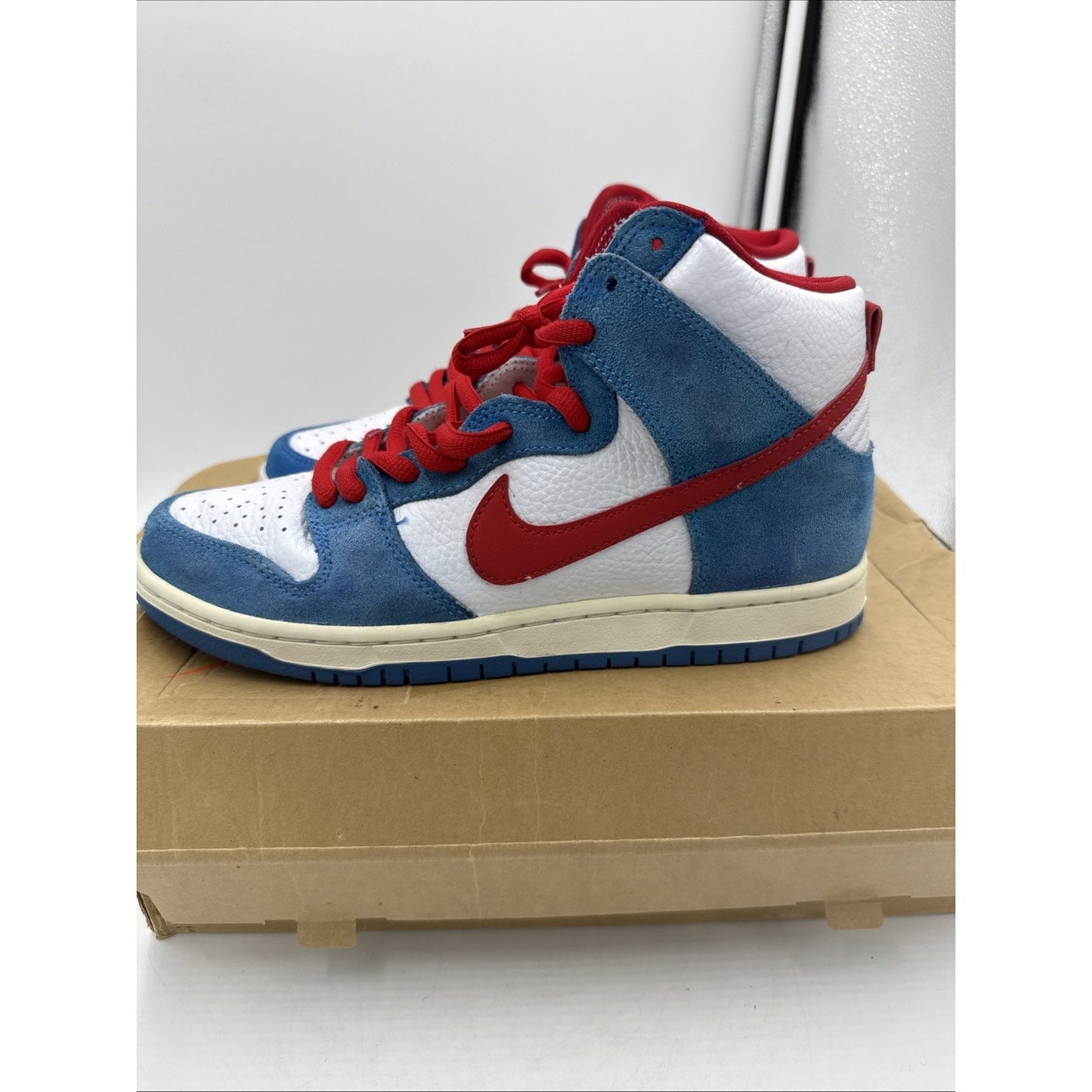 Size 8.5 - Nike Dunk SB High Doraemon