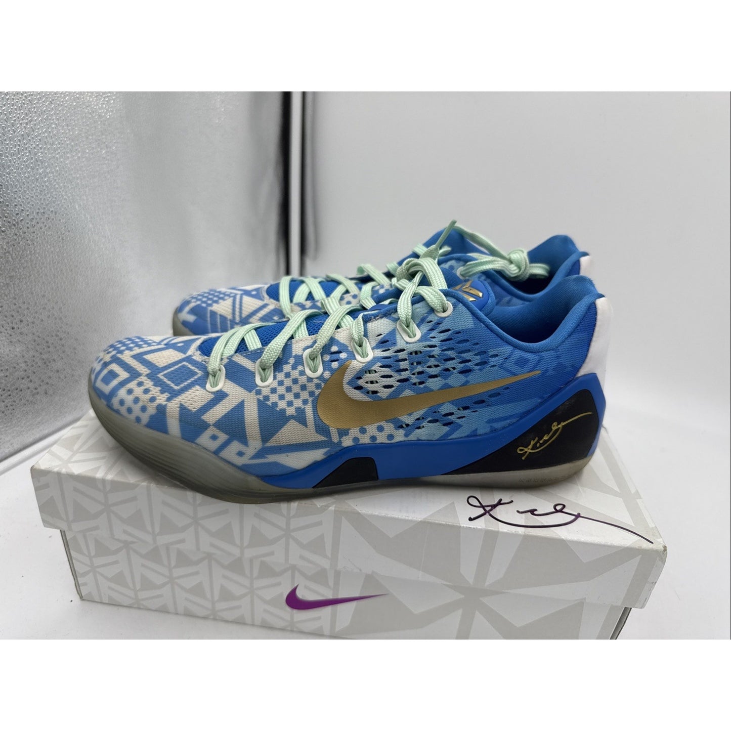Size 10 - Nike Kobe 9 EM Hyper Cobalt