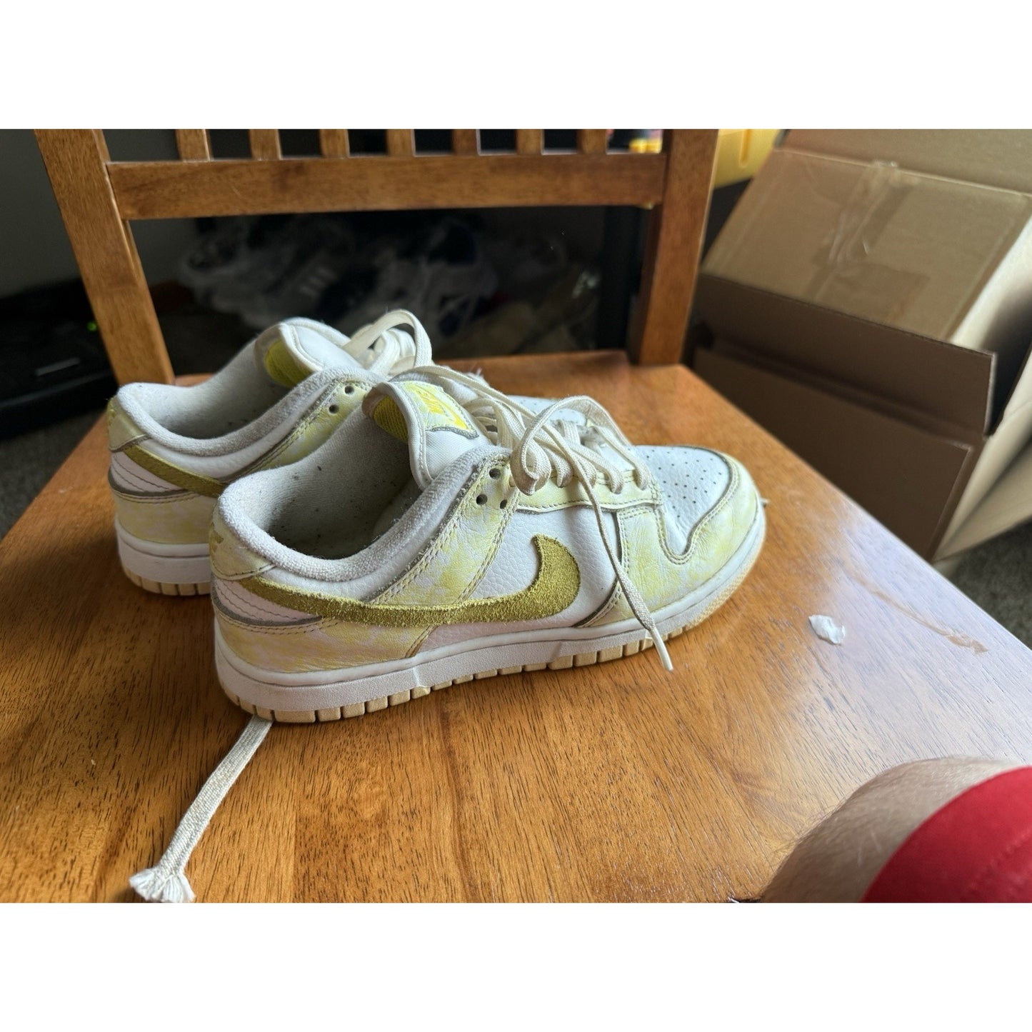 Size 6.5Y Nike Dunk Low Yellow Strike NBS030