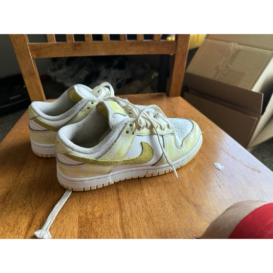 Size 6.5Y Nike Dunk Low Yellow Strike NBS030