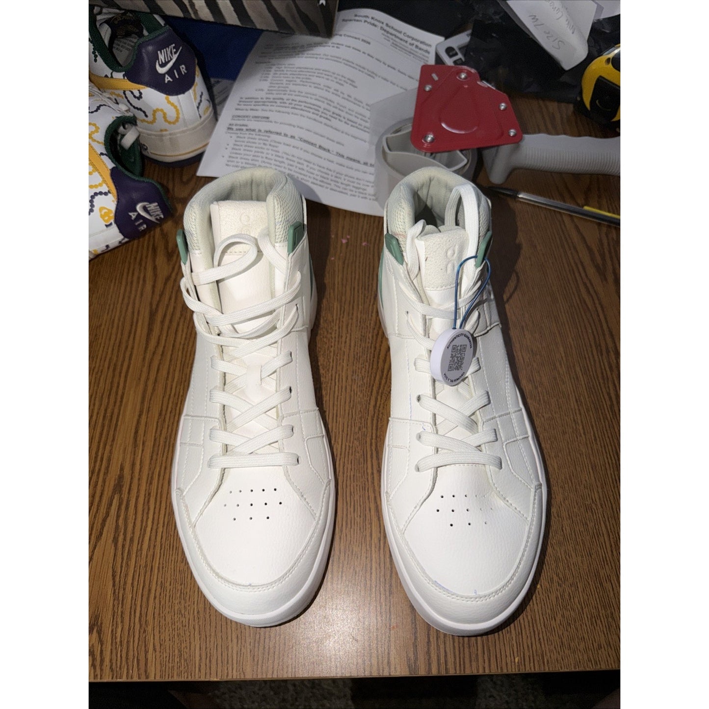 size 10 on cloud On The Roger Clubhouse Mid Promo Sample