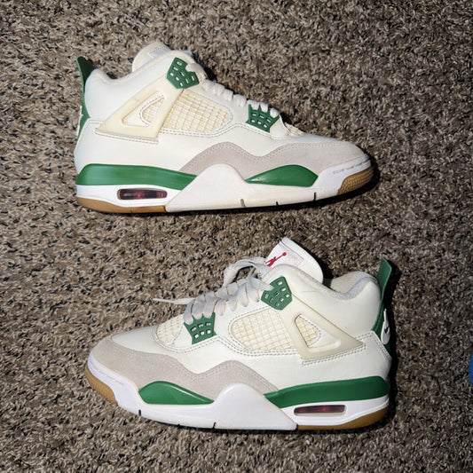 Size 5 - Jordan 4 Retro SP x Nike SB Mid Pine Green