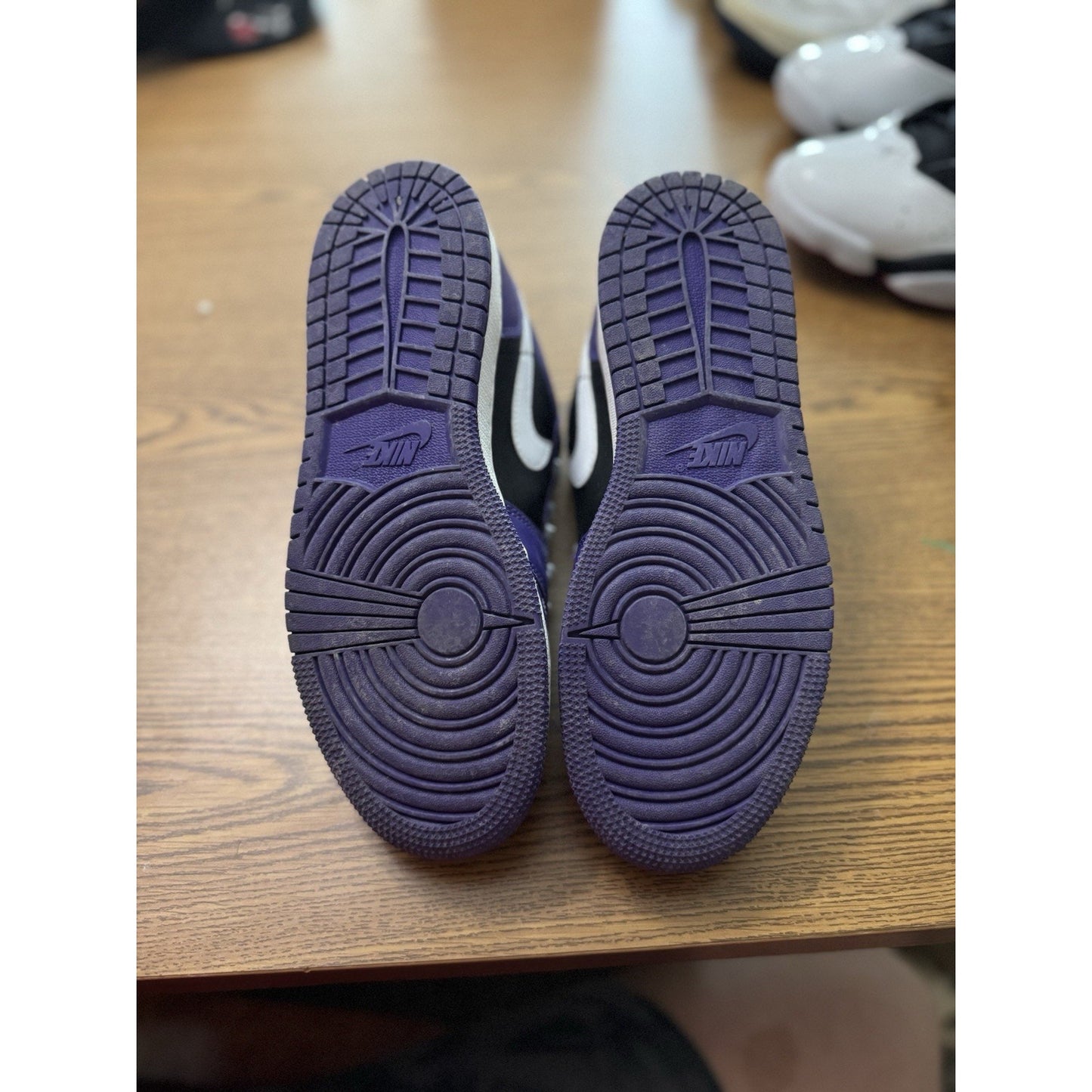 Size 6.5y Jordan 1 Low Court Purple 553560-501 NBS134