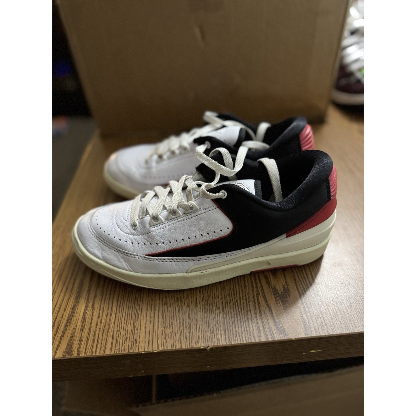 Size 8 - Air Jordan 2 Retro Low Chicago Twist W NBS096