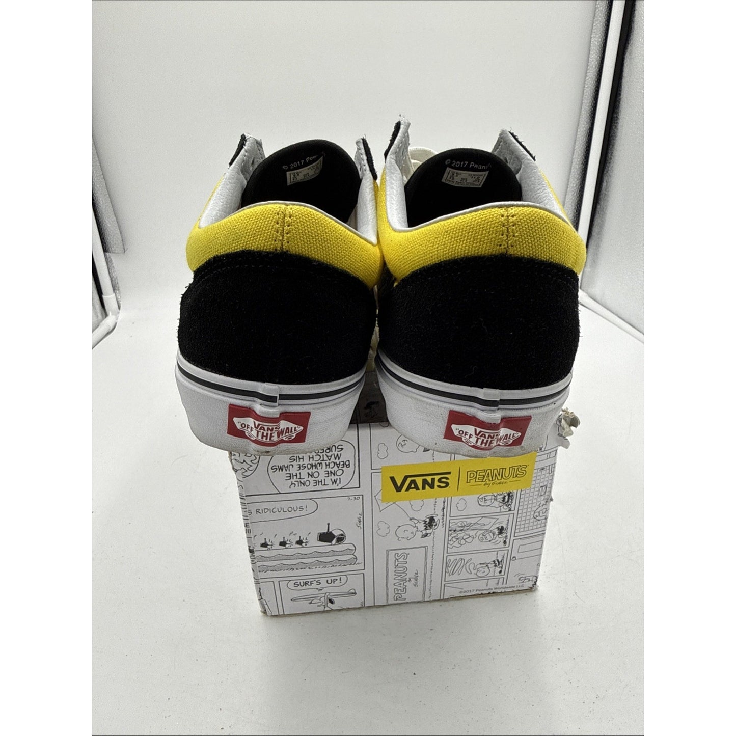 Size 9.5 - Vans Peanuts x Old Skool Charlie Brown