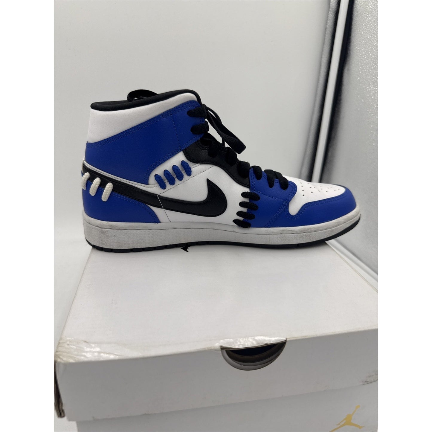 Size 10 - Air Jordan 1 Mid Sisterhood W