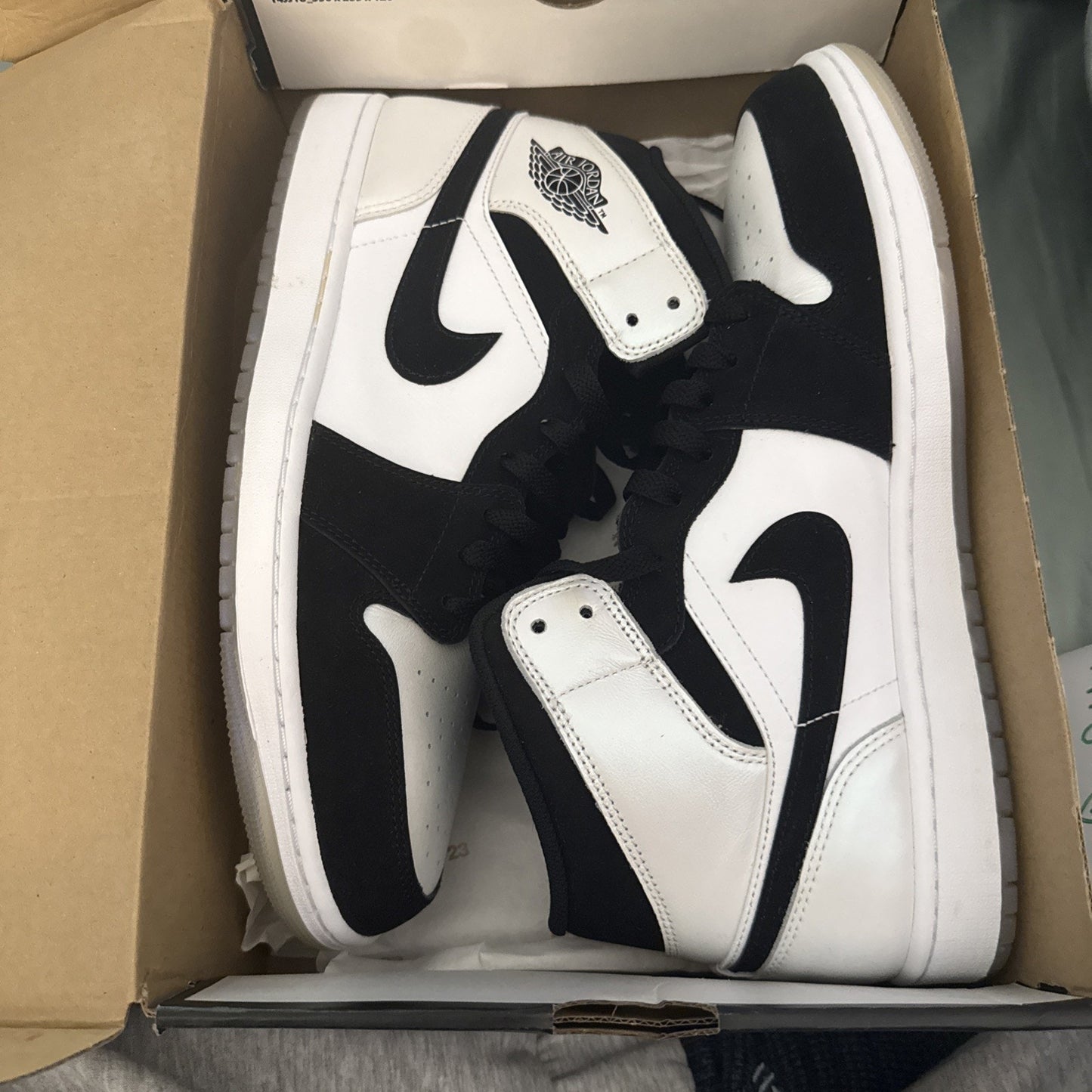 Size 11.5 - Jordan 1 Mid SE Diamond Shorts