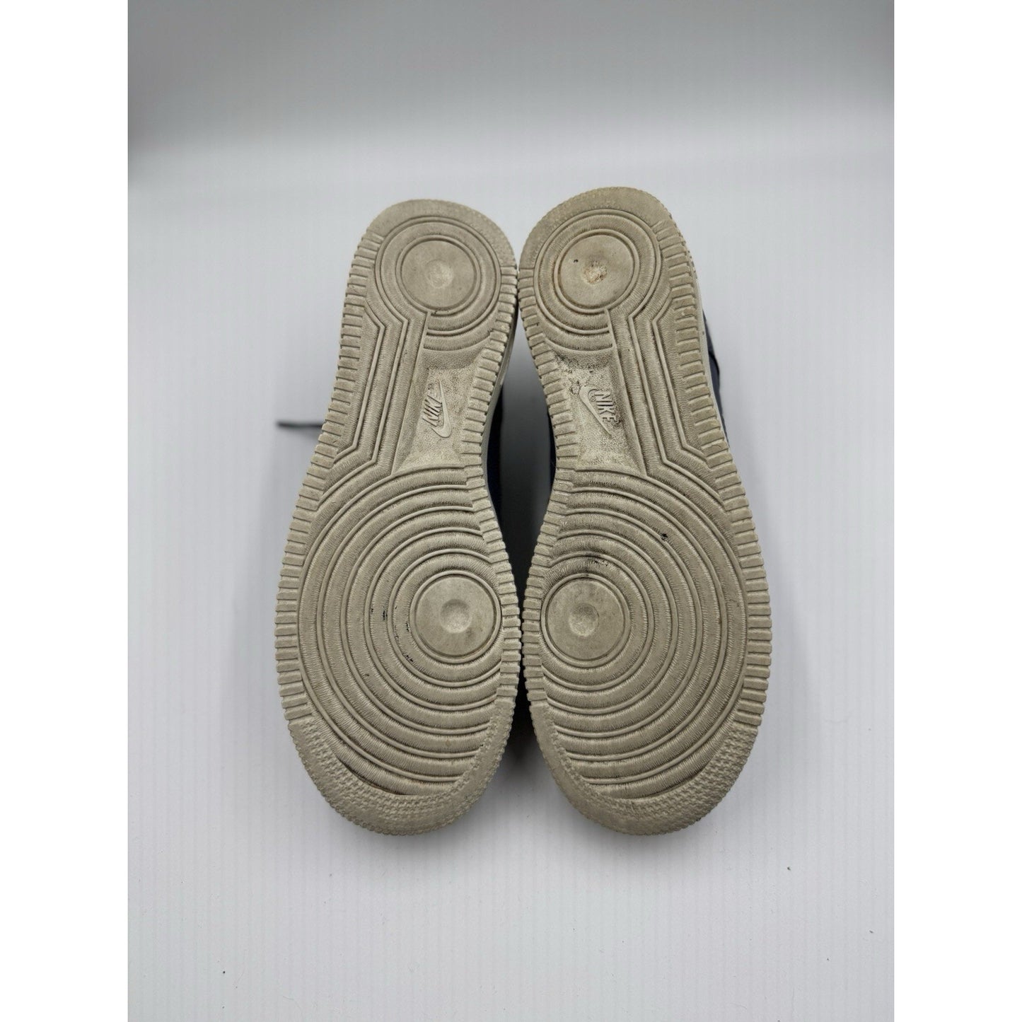 Size 8 - Nike Air Force 1 '07 Low Light Carbon NBS291