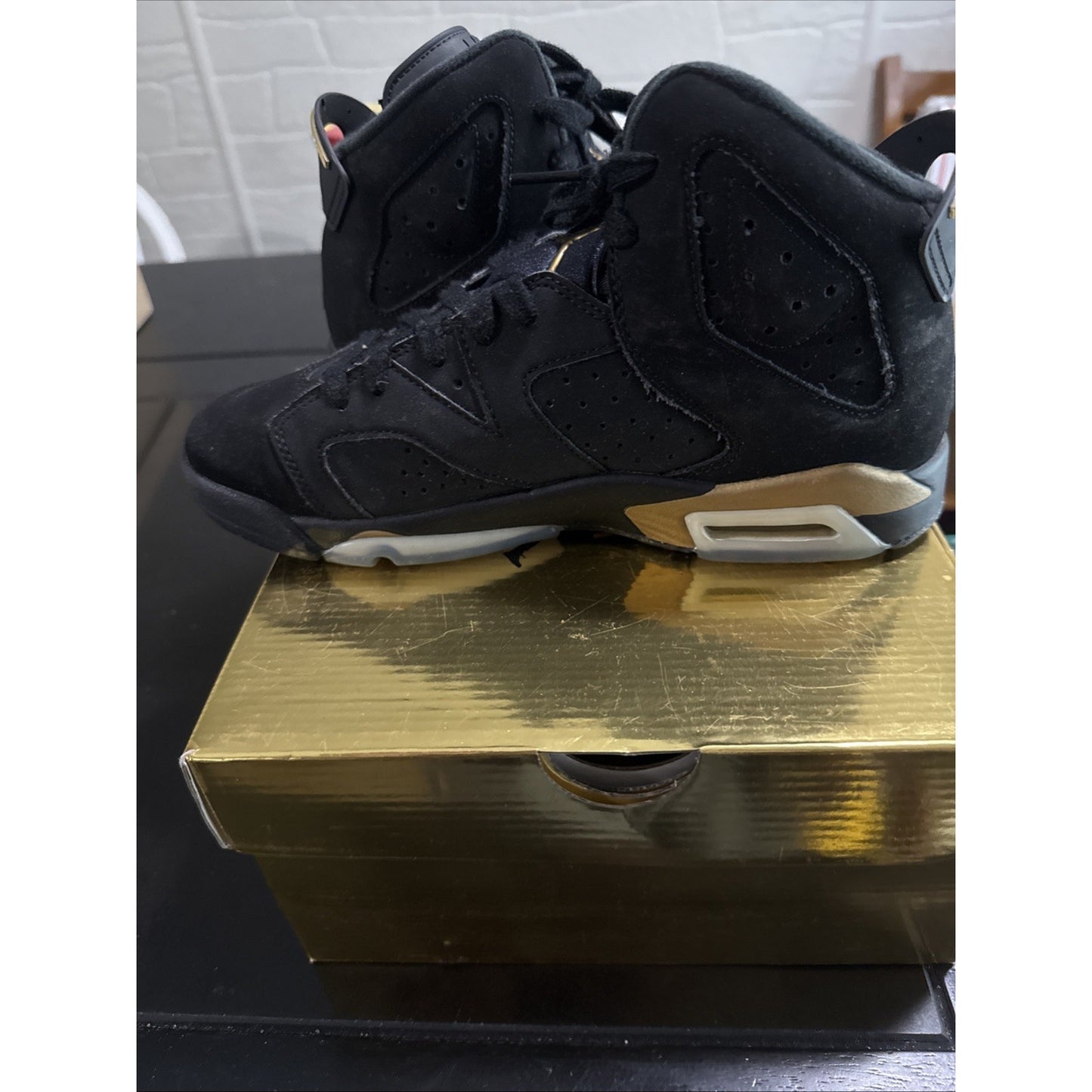 Air Jordan 6 Retro DMP Black Metallic Gold Leather Shoes 5.5 Youth CT4964-007