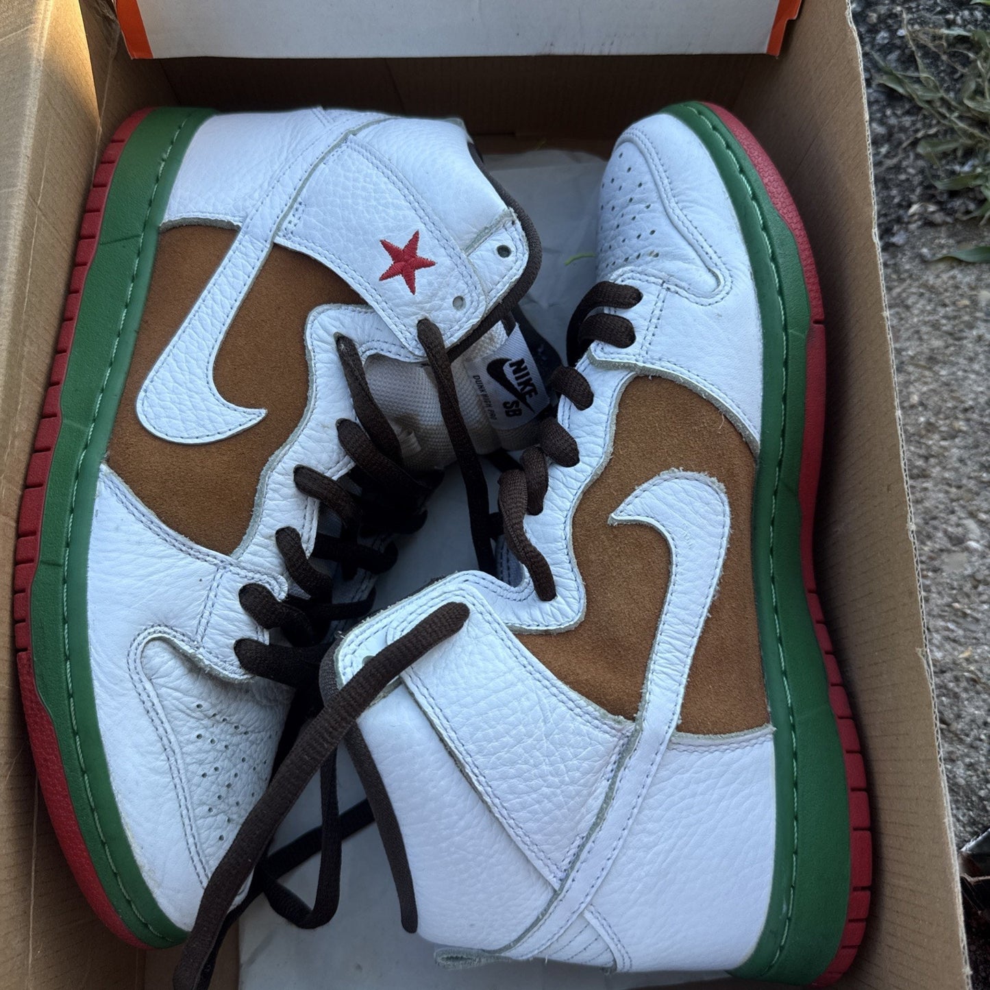 Size 9.5 - Nike Dunk SB High Cali