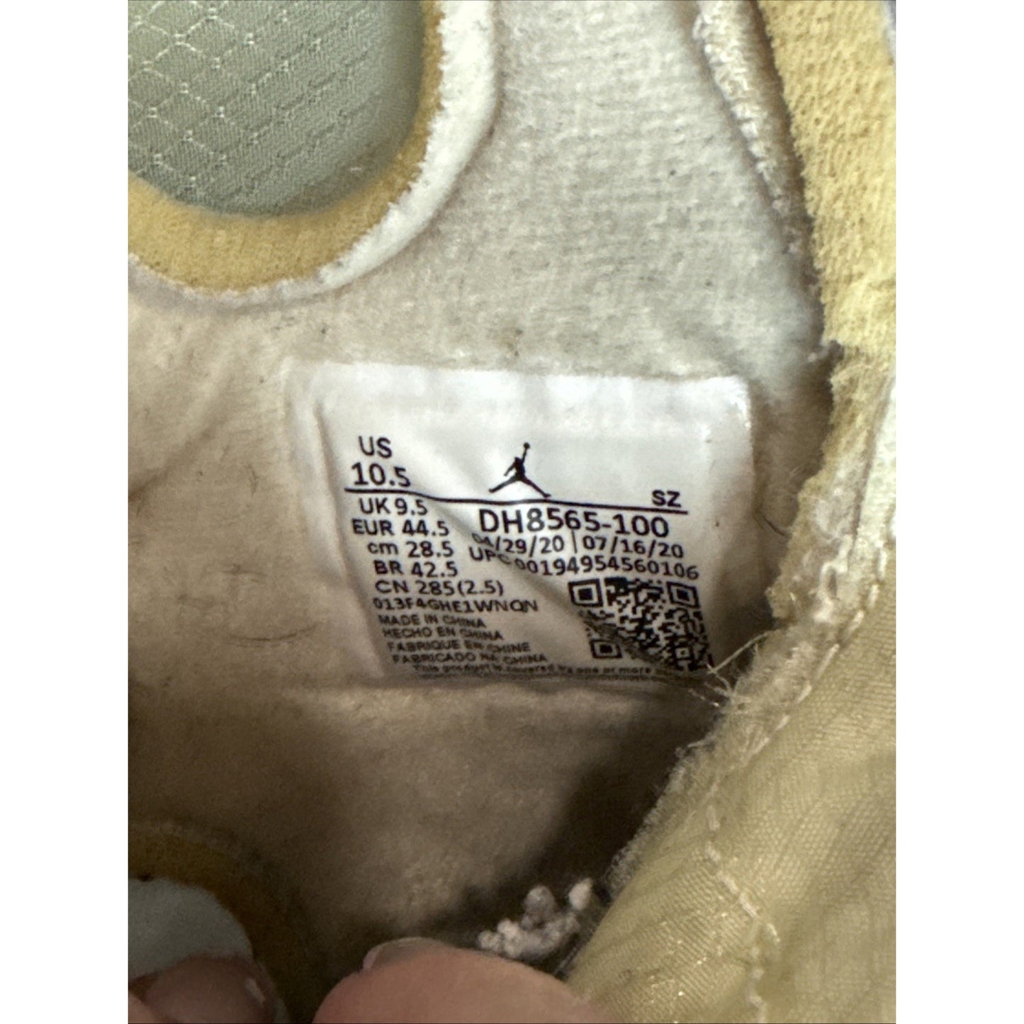 Size 10.5 - Jordan 5 SP x Off-White Mid Sail