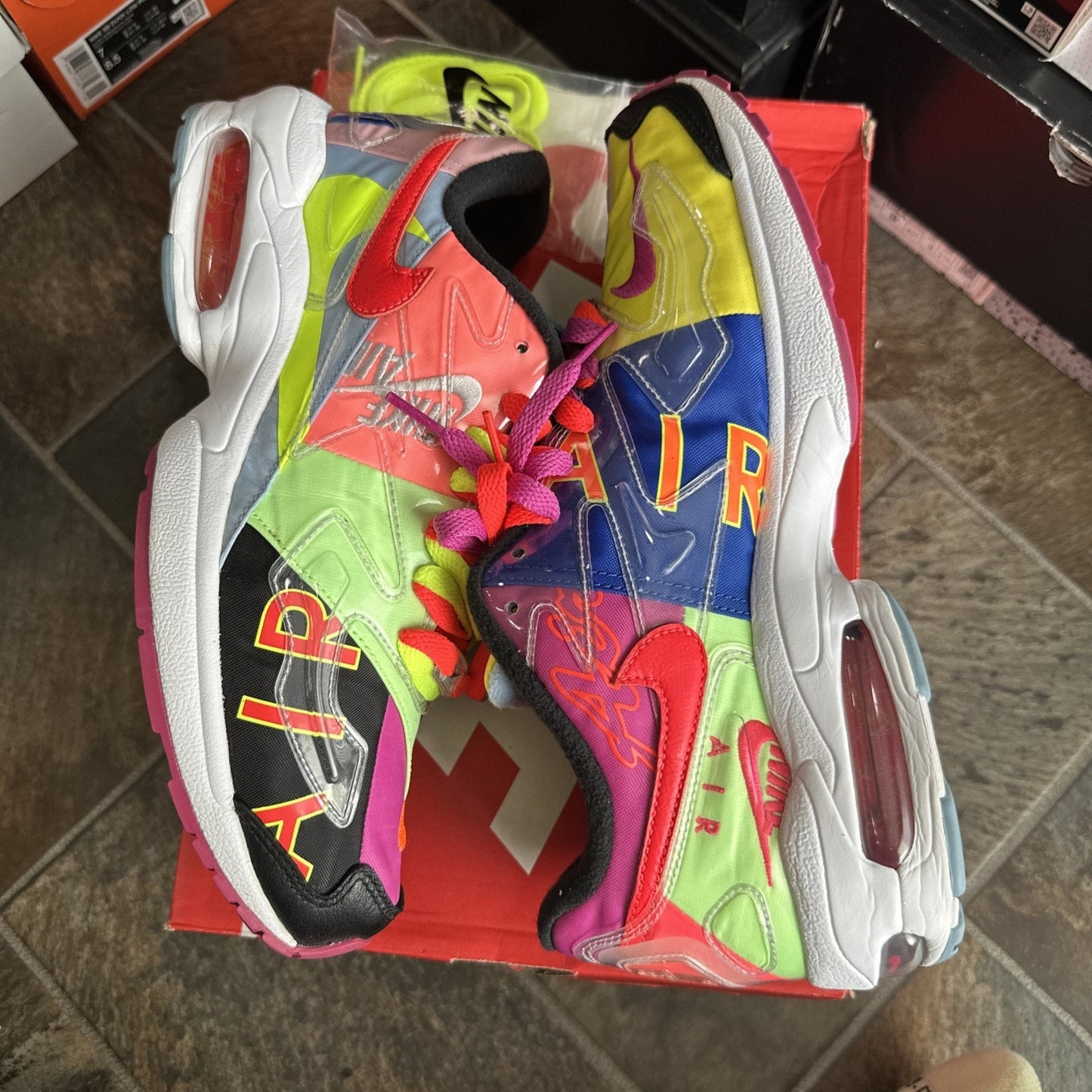 Size 9.5 - Atmos x Nike Air Max 2 Light QS Logos