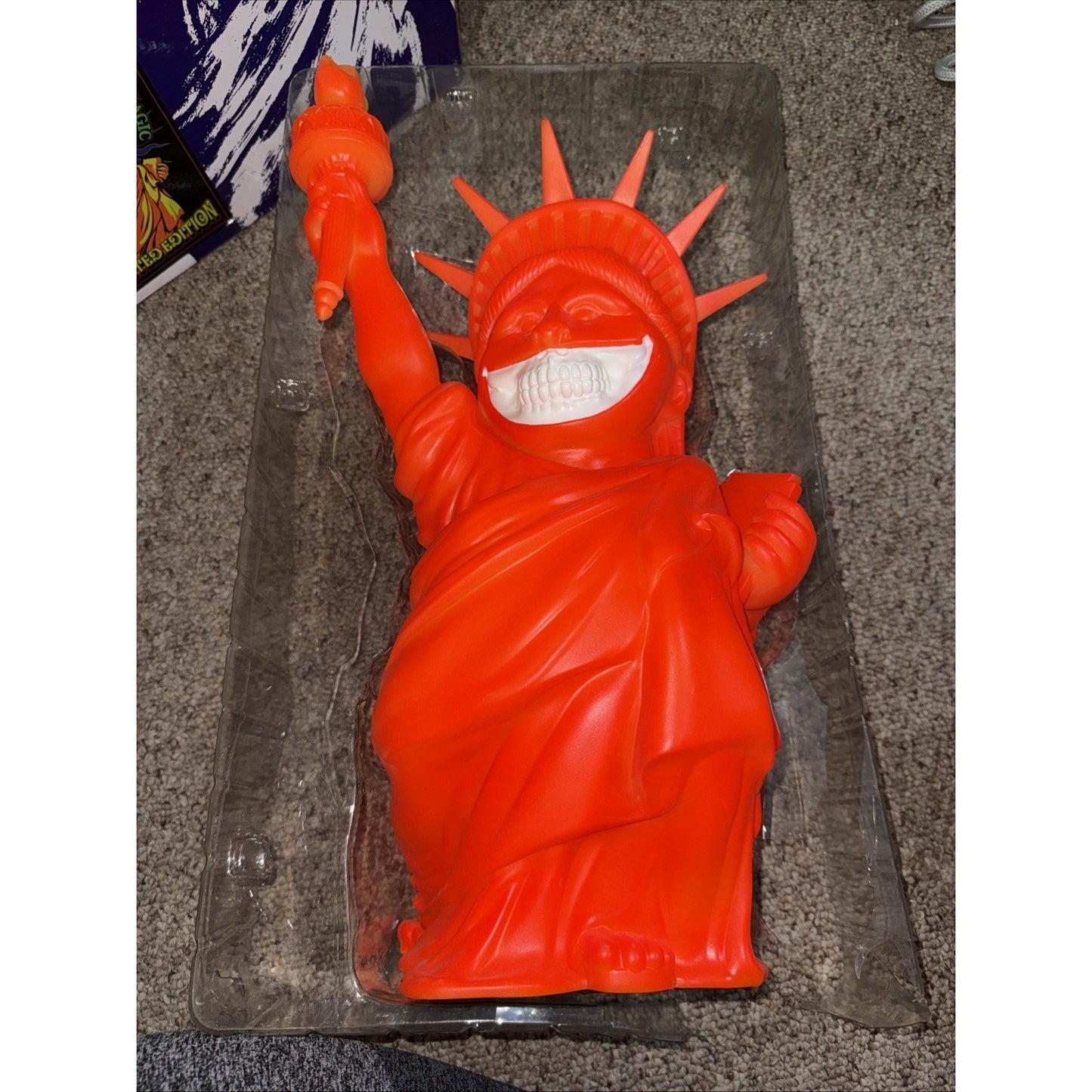 Mindstyle Popaganda Ron English Liberty Grin Blacklight Magic Orange Statue Used