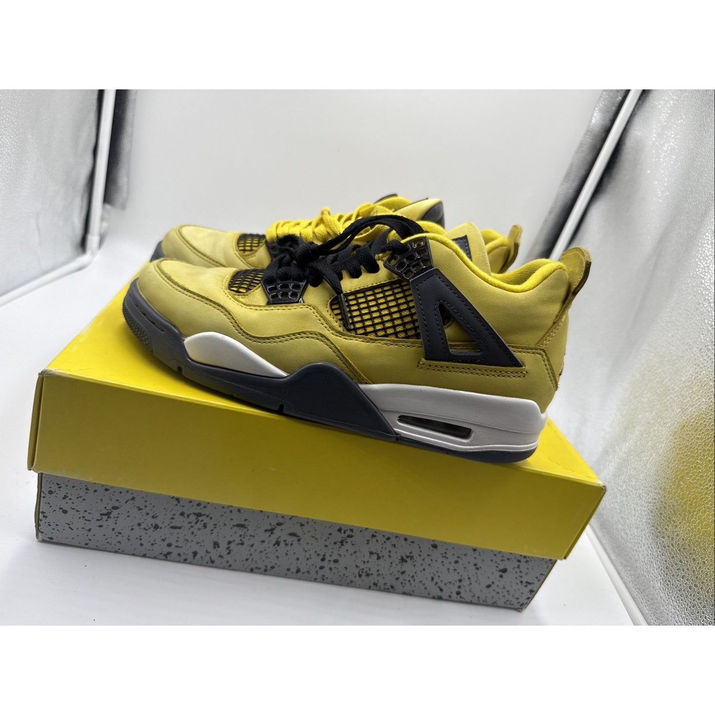 Size 8 - Jordan 4 Retro Mid Lightning