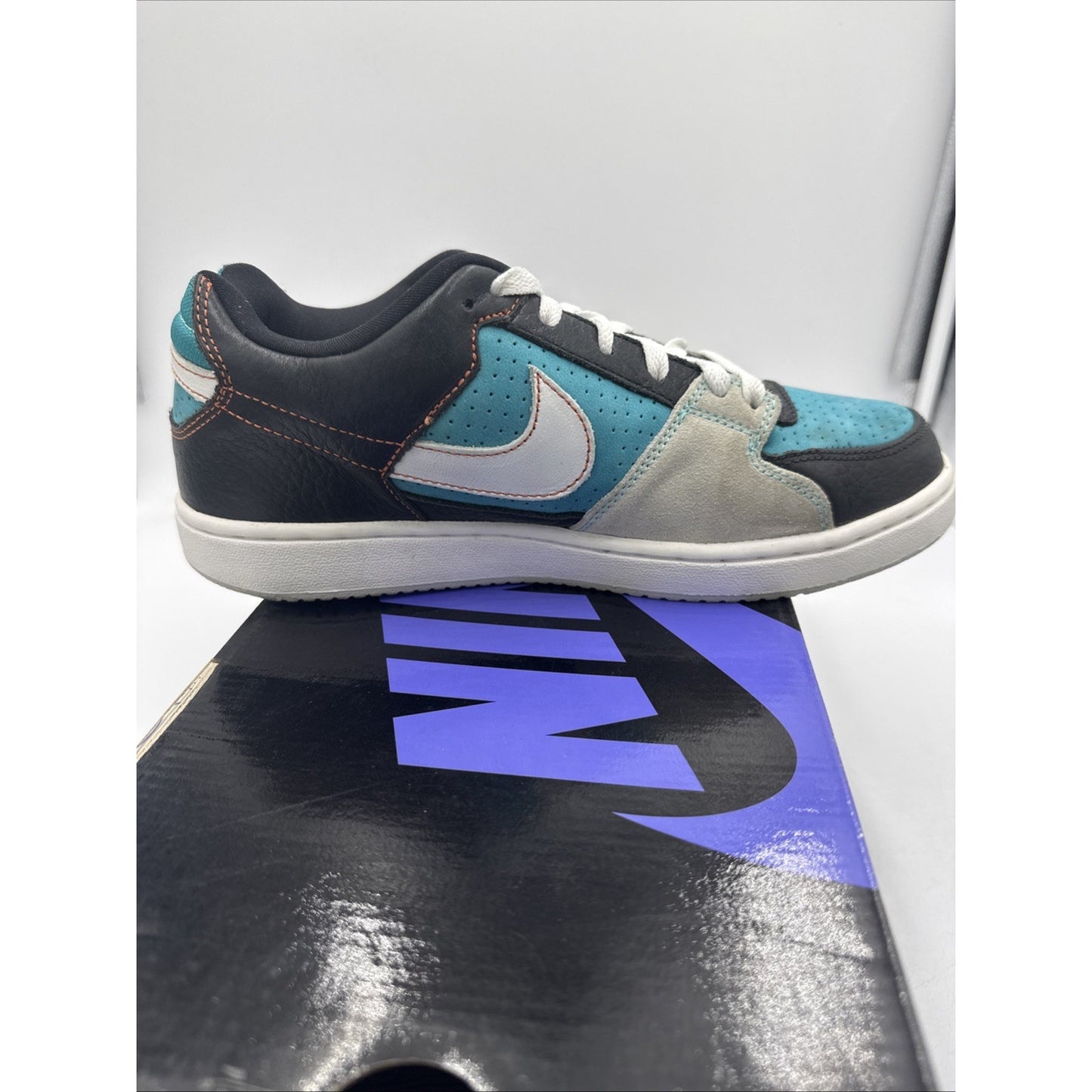 Size 8 - Nike Zoom Team Edition Blue