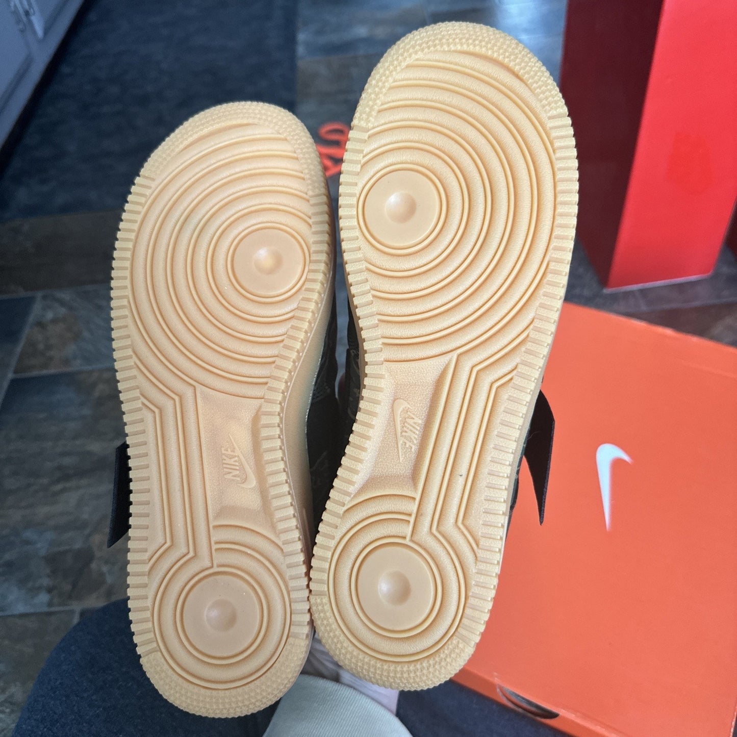 Size 9 - Carhartt WIP x Nike Air Force 1 Utility Premium Low Camo