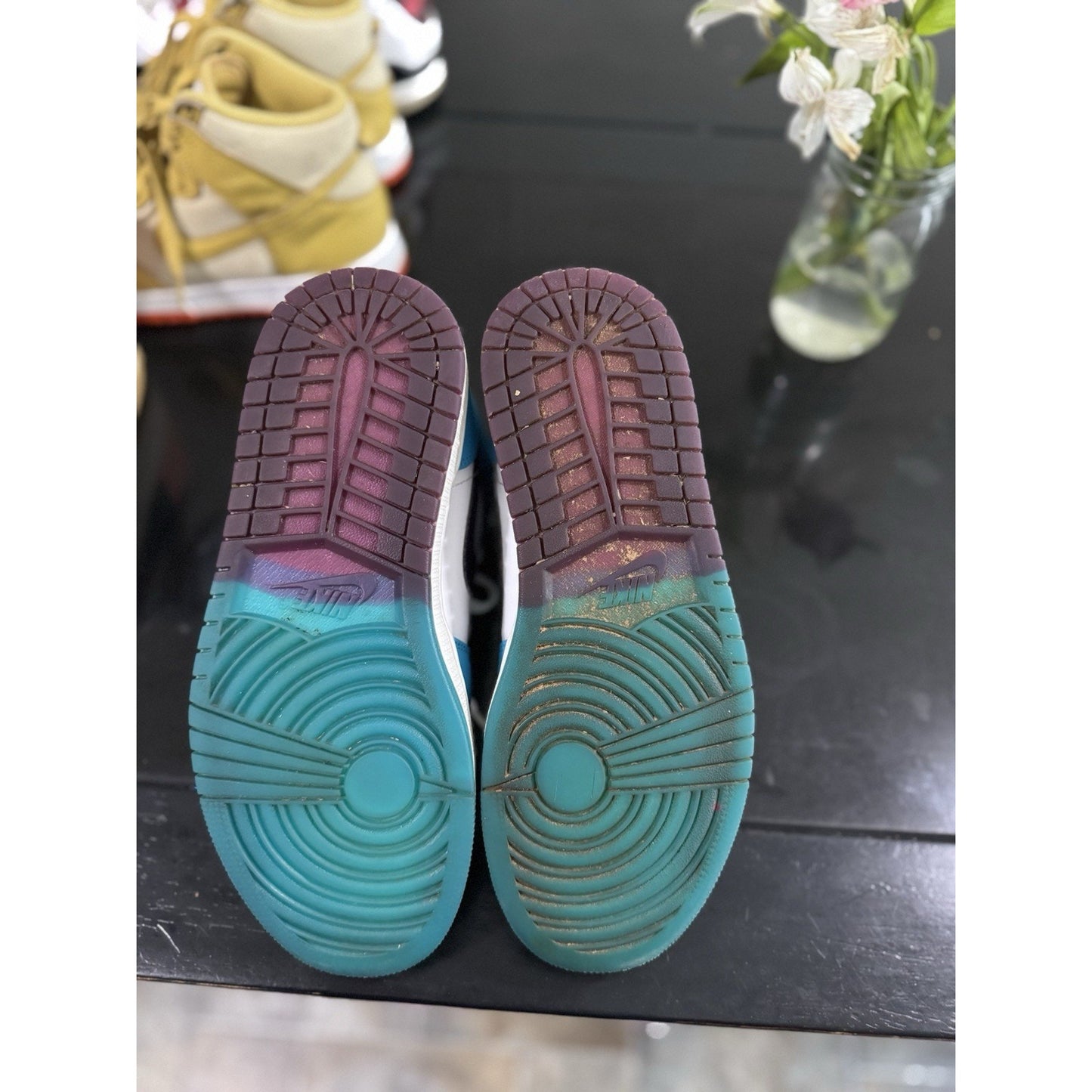 Size 8 - Air Jordan 1 Mid Hornets NBS244