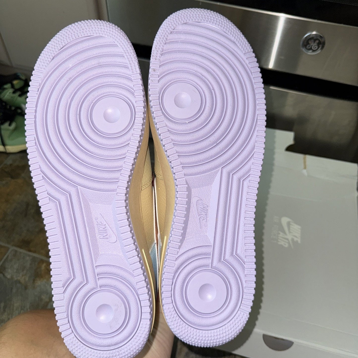 Size 13 IB4493-252 Nike Air Force 1 ‘07 Easter