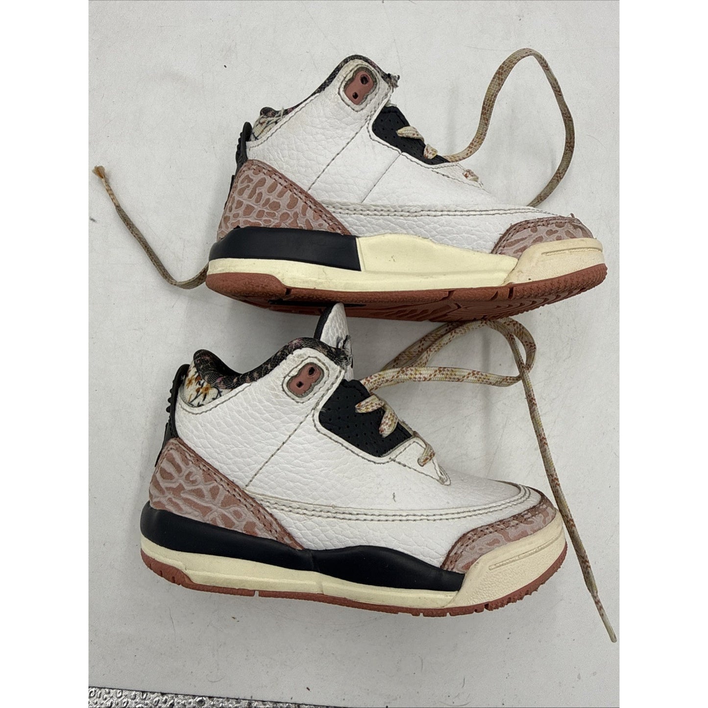 Size 7C Jordan 3 Red Stardust FQ9175-100