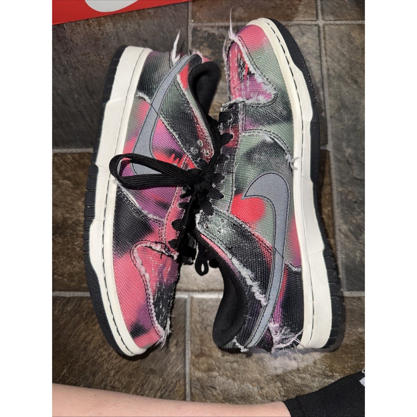 Size 8 - Nike Dunk Premium Low Graffiti