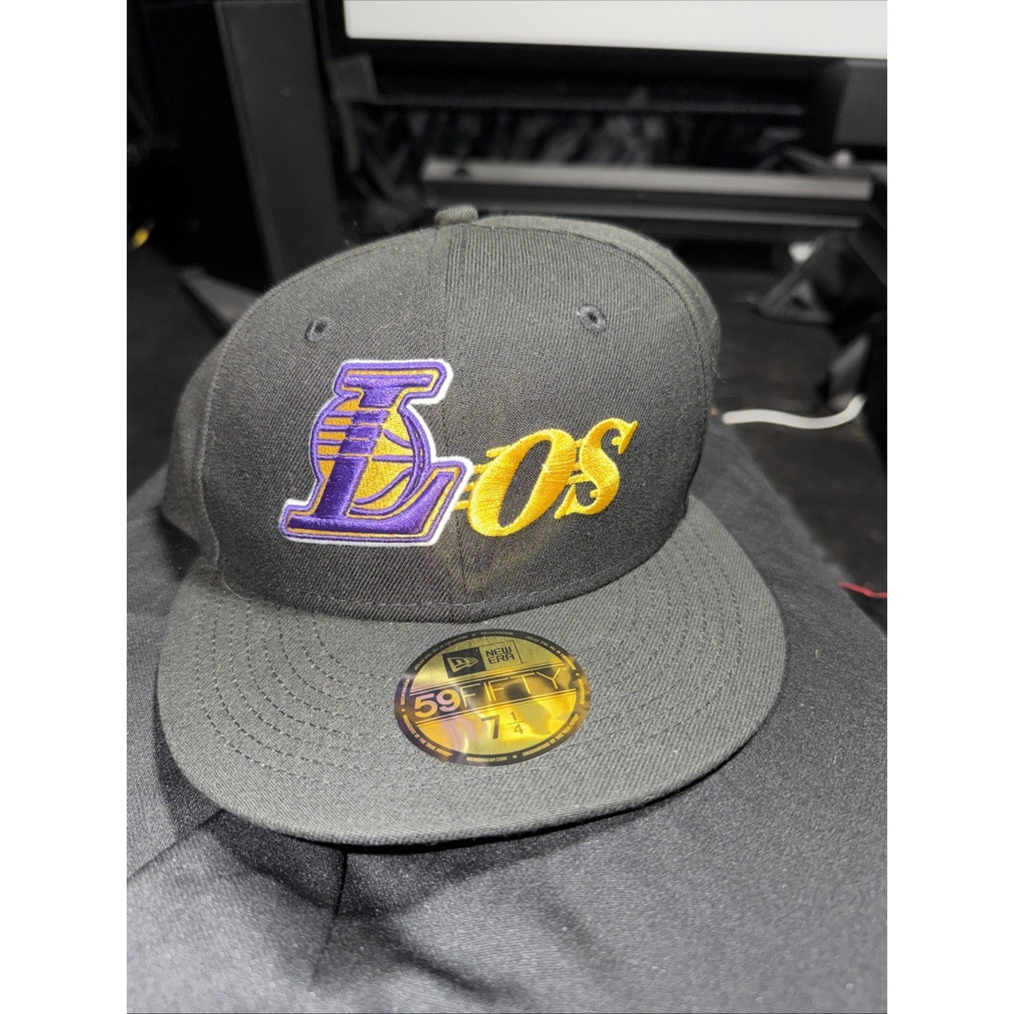Los Angeles Lakers Born x Raised New Era NBA 59FIFTY Fitted Hat Cap 7 1/4 New