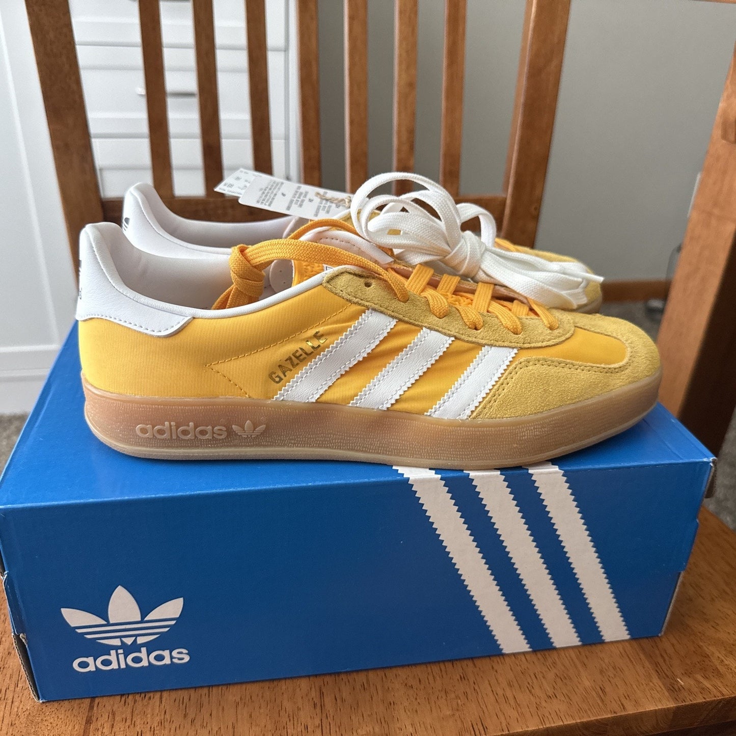 Size 8 Adidas Men's Gazelle Indoor Crew Yellow/Cloud White BS034