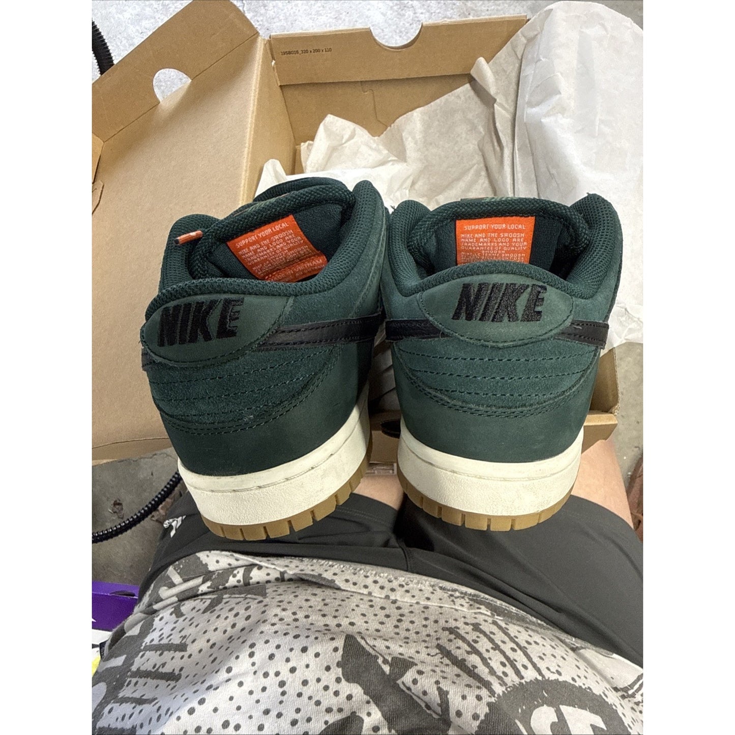 Nike SB Dunk Low Pro Deep Fir Black Orange Label Size 8.5m FJ1674-300