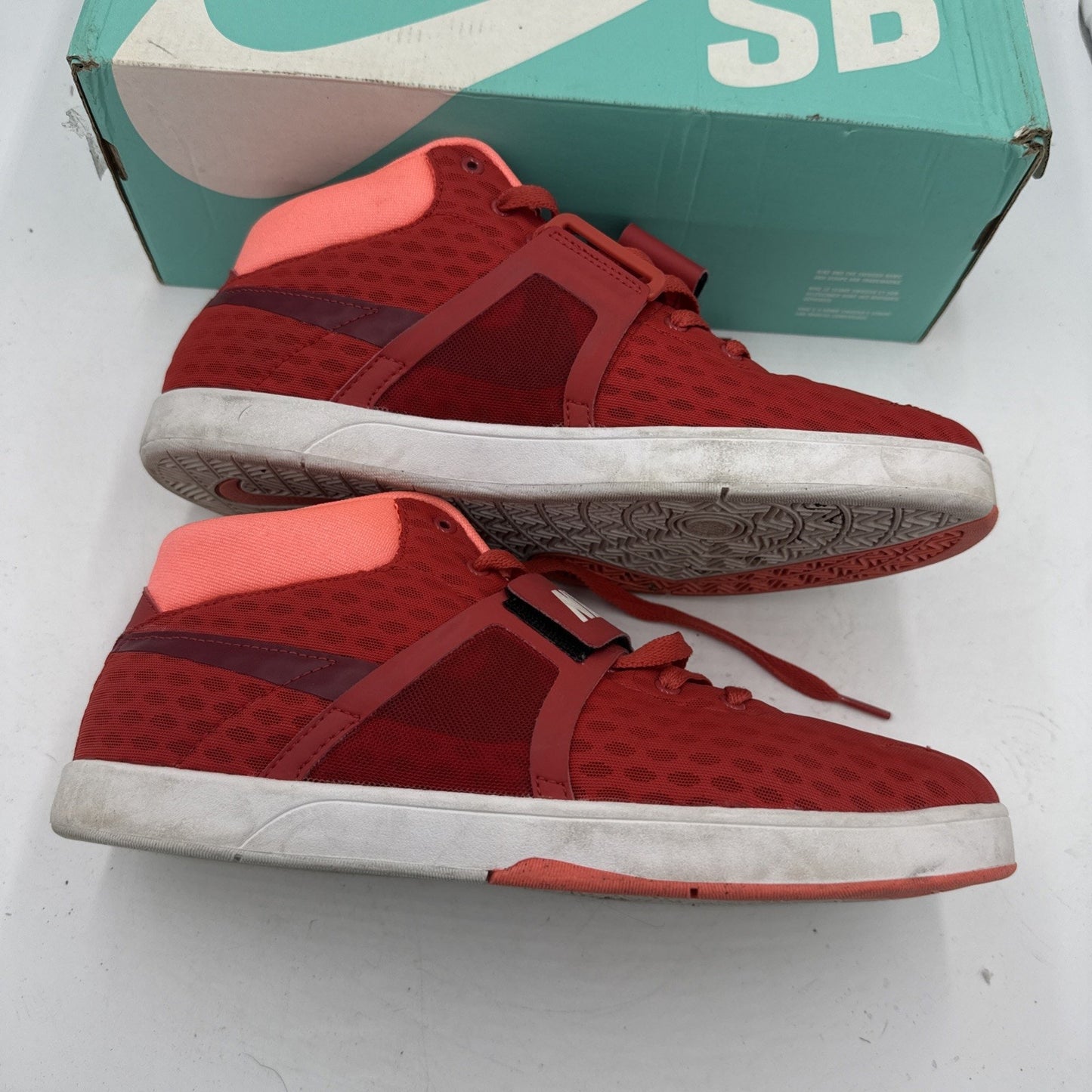 Size 10 - Nike Eric Koston R/R Mid Red