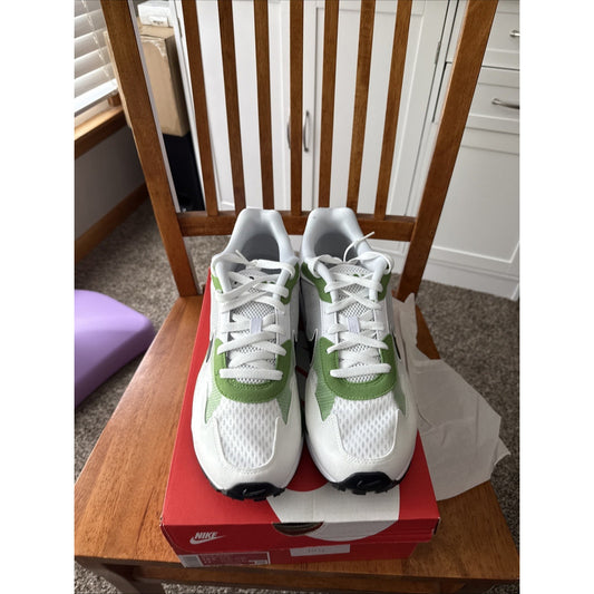 Size 10.5 - Nike Air Max Solo Chlorophyll BS083