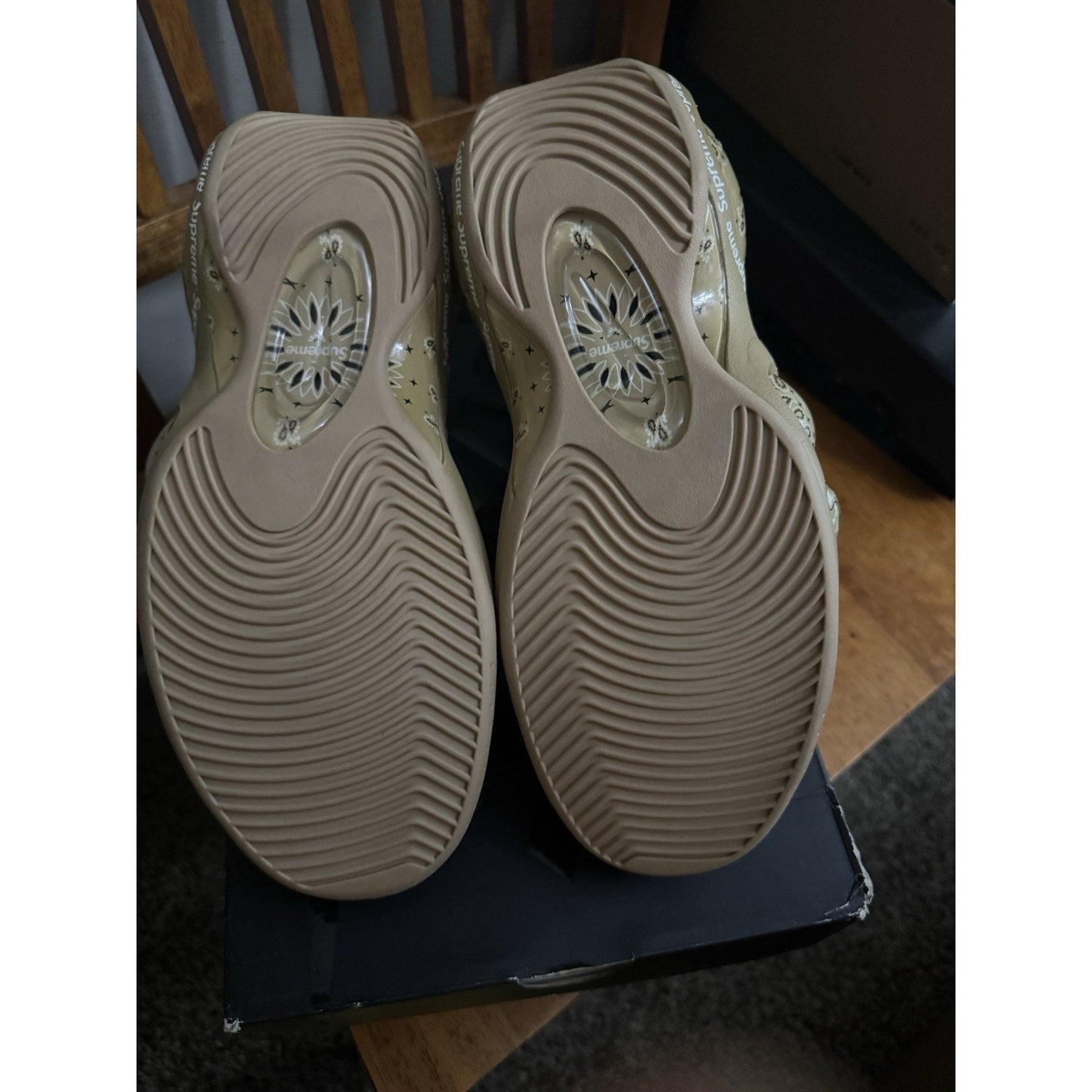 Size 8 - Nike Supreme x Air Zoom Flight 95 SP Hemp BS303
