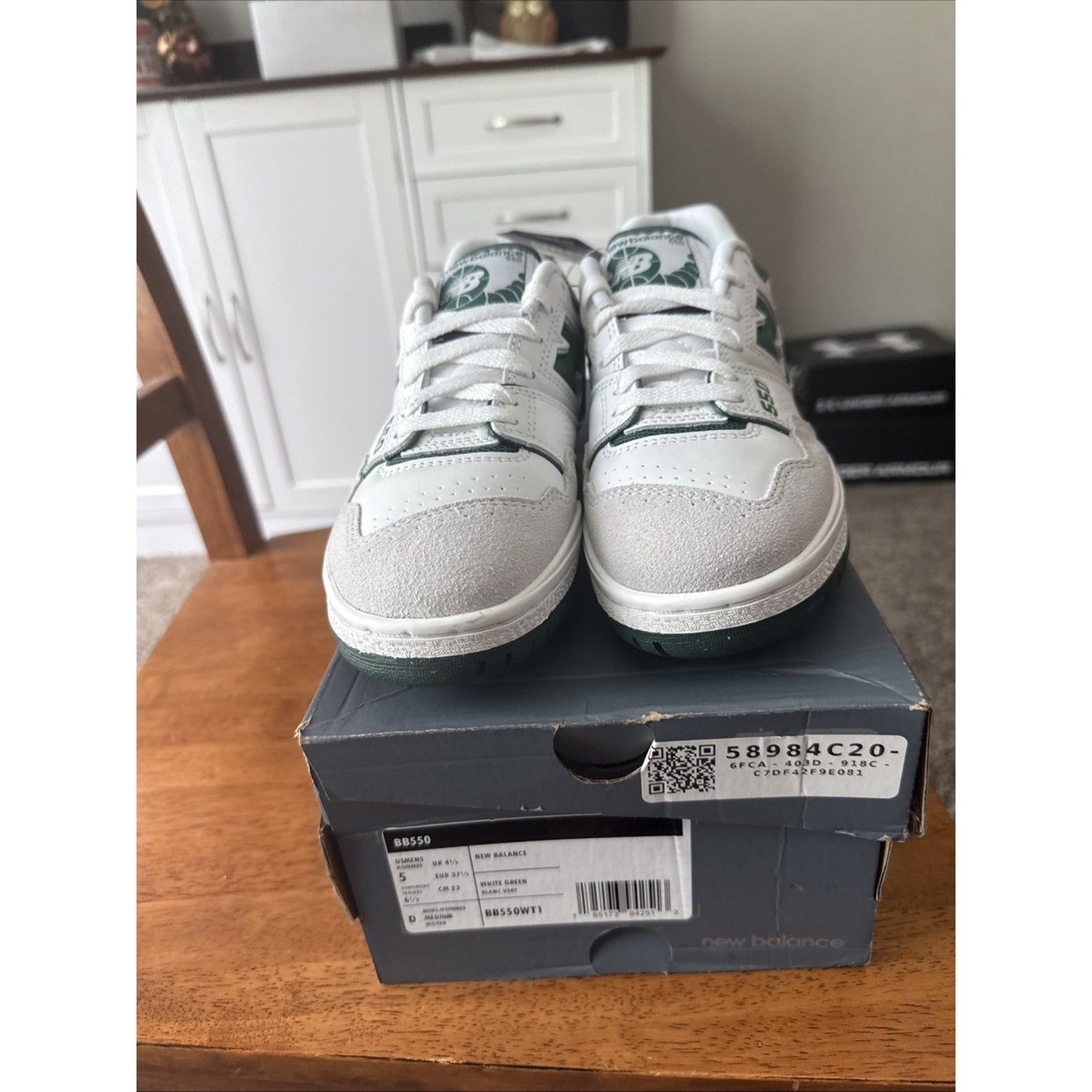 Size 5 - New Balance 550 White/Green 2021 - BB550WT1 BS062