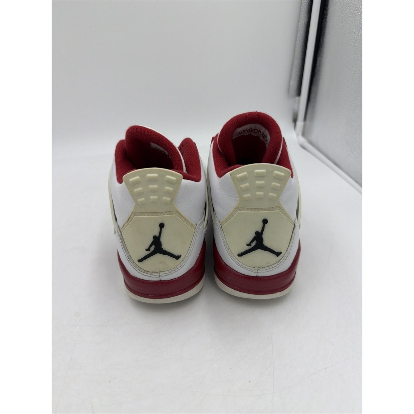 Size 8.5 - Jordan 4 Retro alternate 89 2016