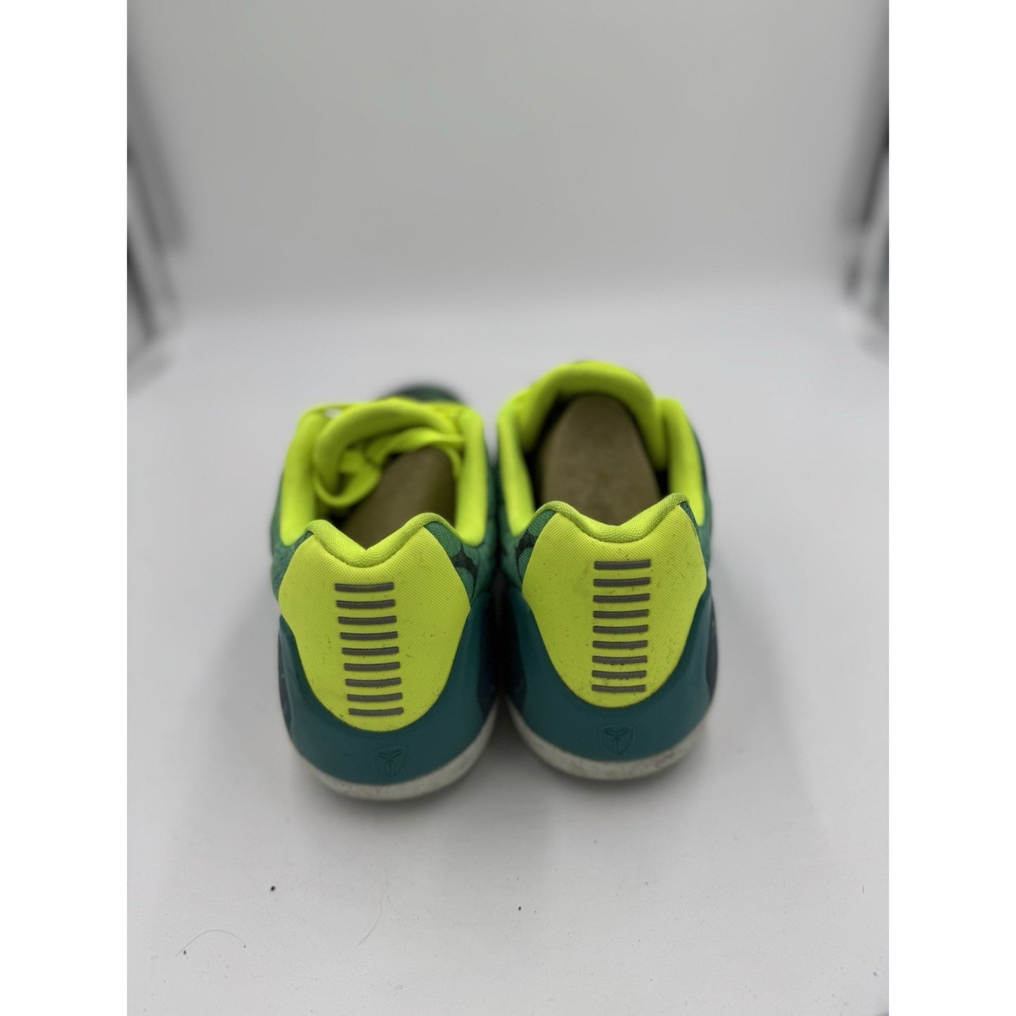 Size 8.5 - Nike Kobe 9 EM Easter