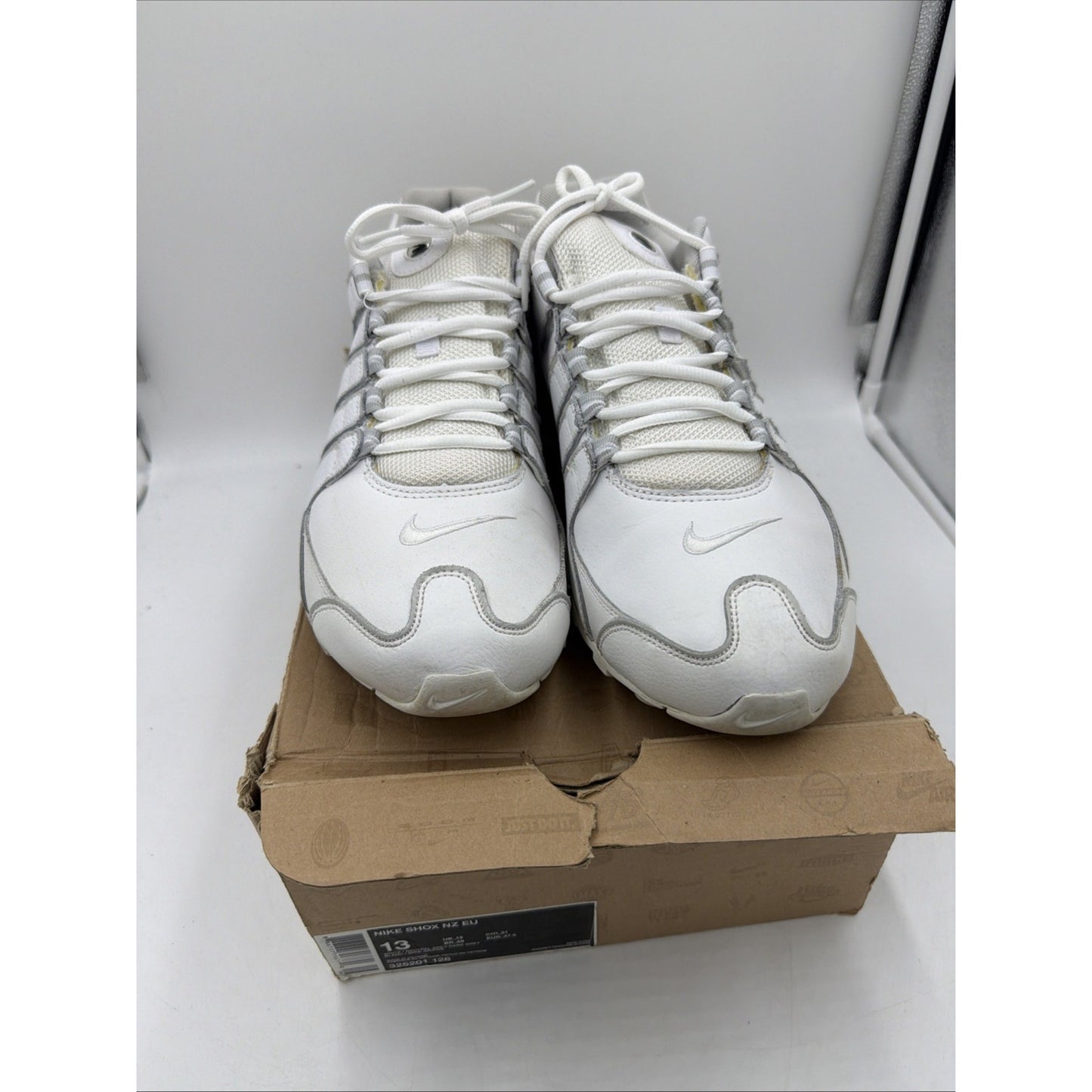 Size 13 Nike Shox NZ 325201-126