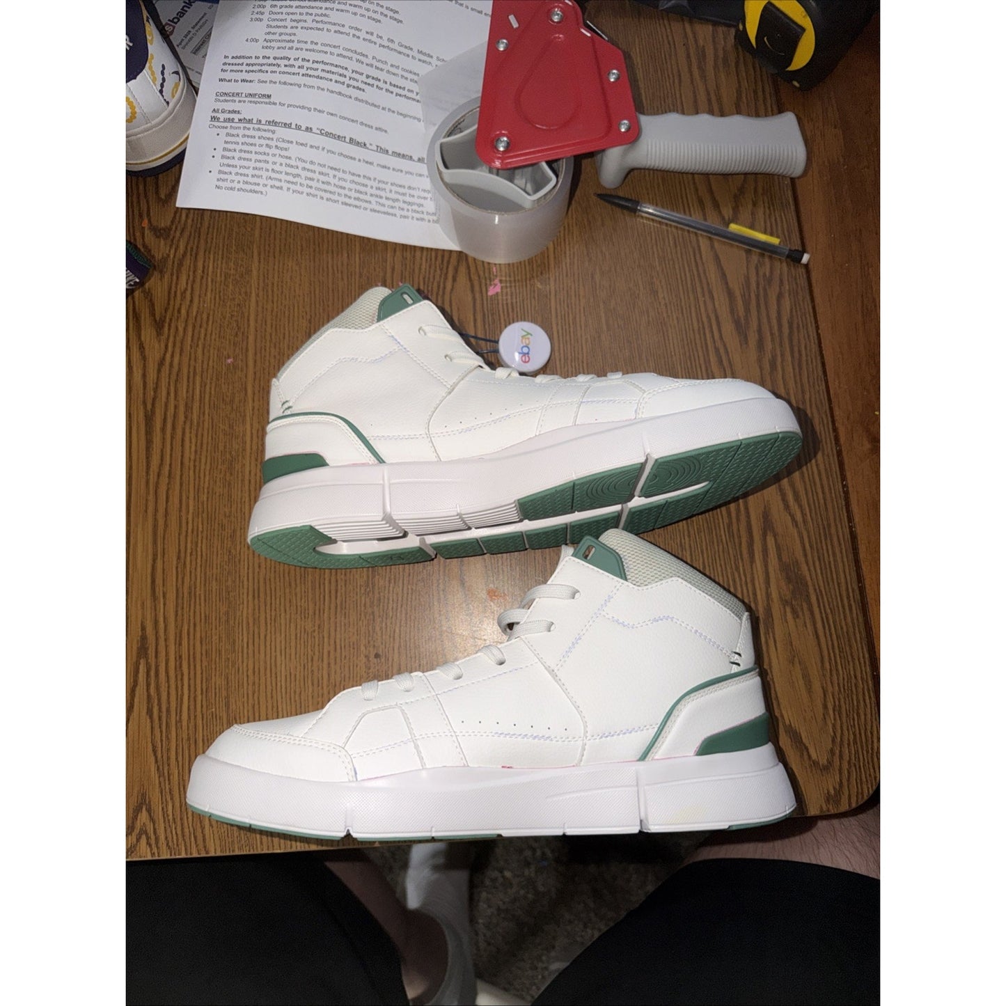 size 10 on cloud On The Roger Clubhouse Mid Promo Sample