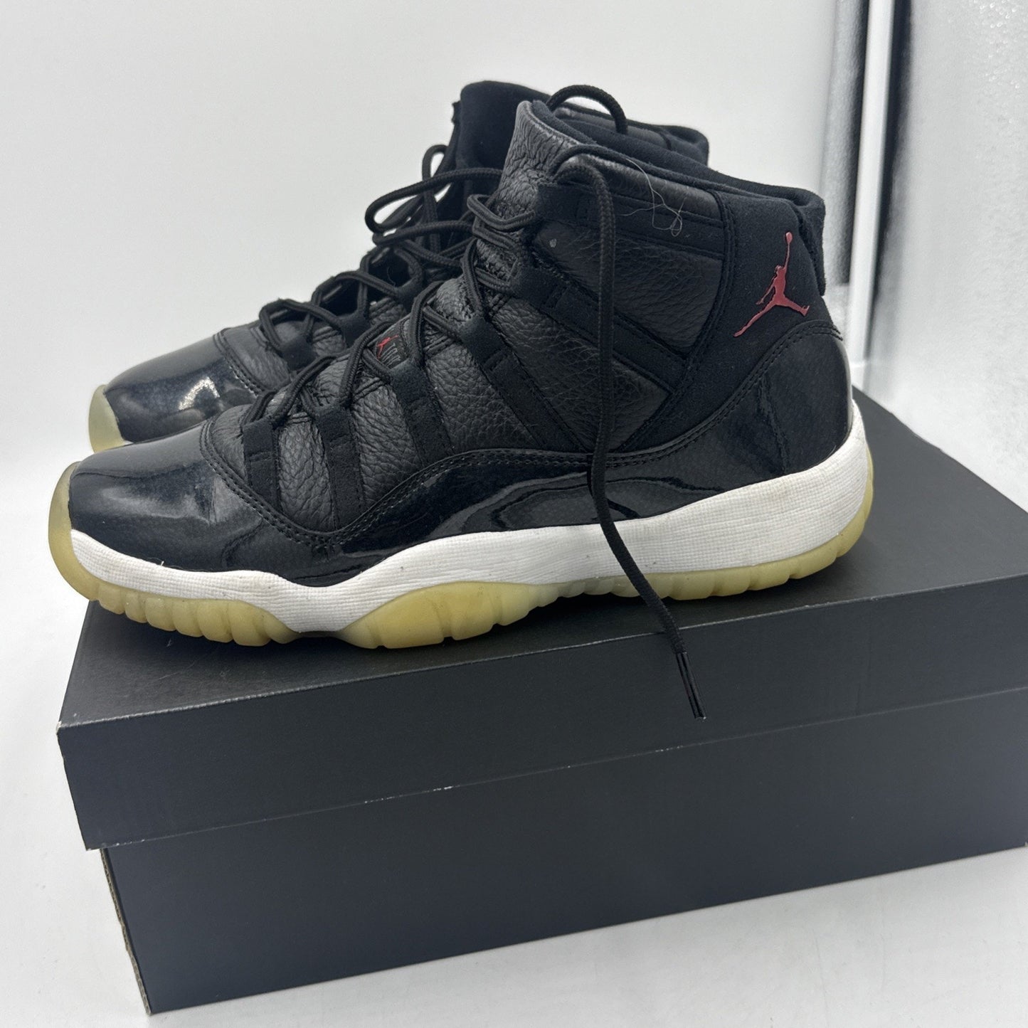 Size 6.5 Y- Jordan 11 Retro 72-10 2015