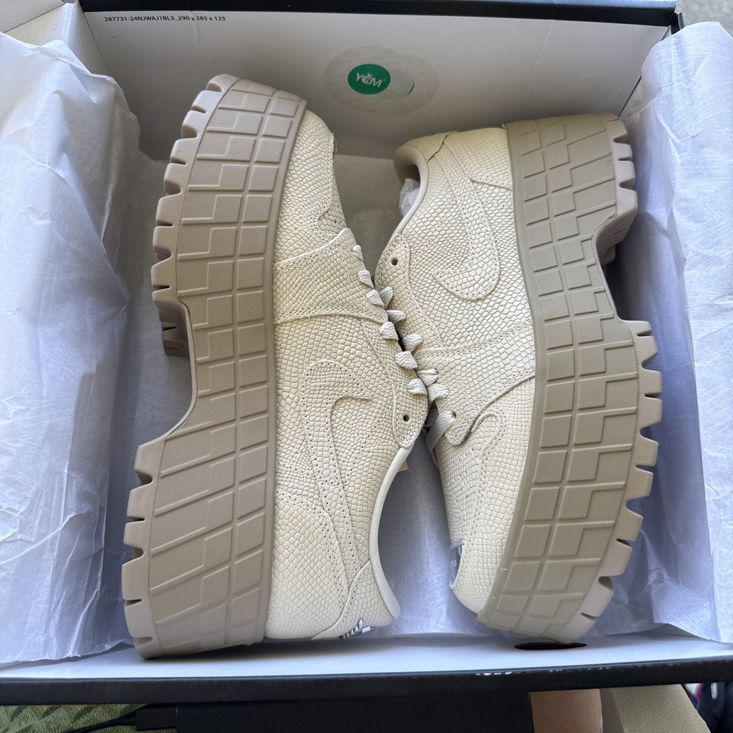 Size 8 - Air Jordan 1 Brooklyn Low Rattan W